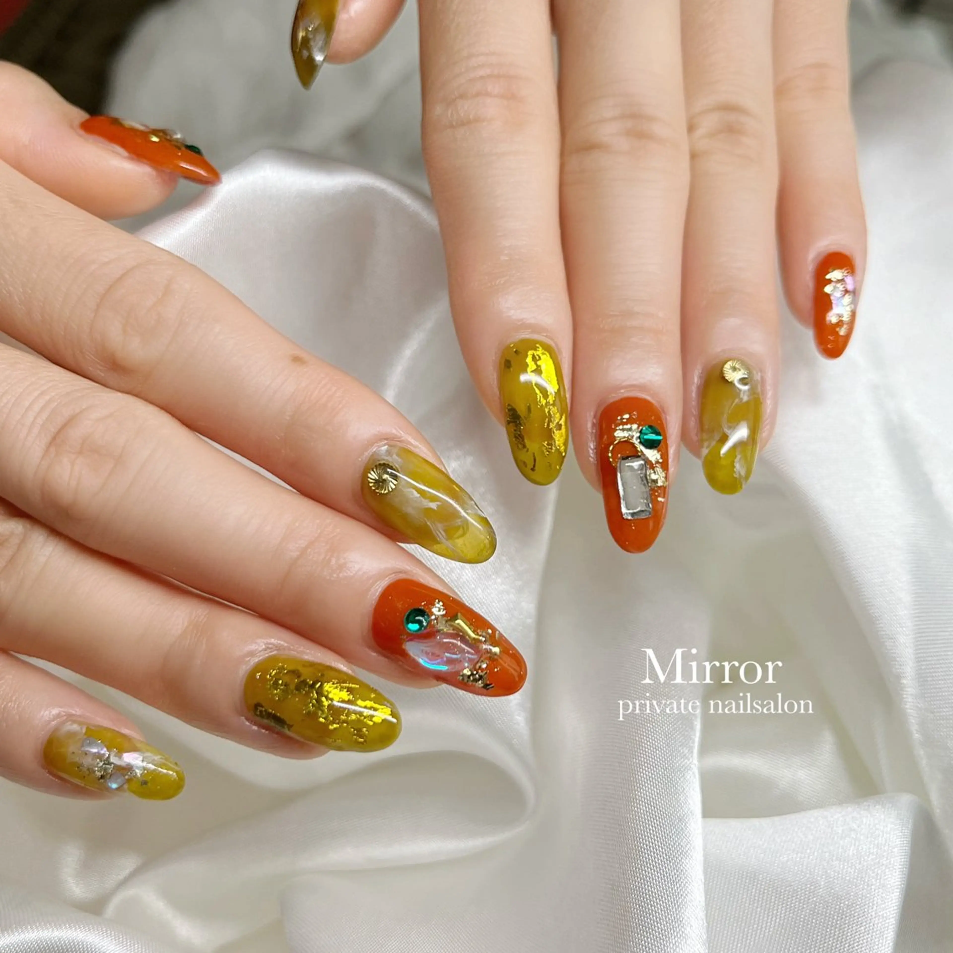 ネイル nailsalon Mirrorのネイルデザイン