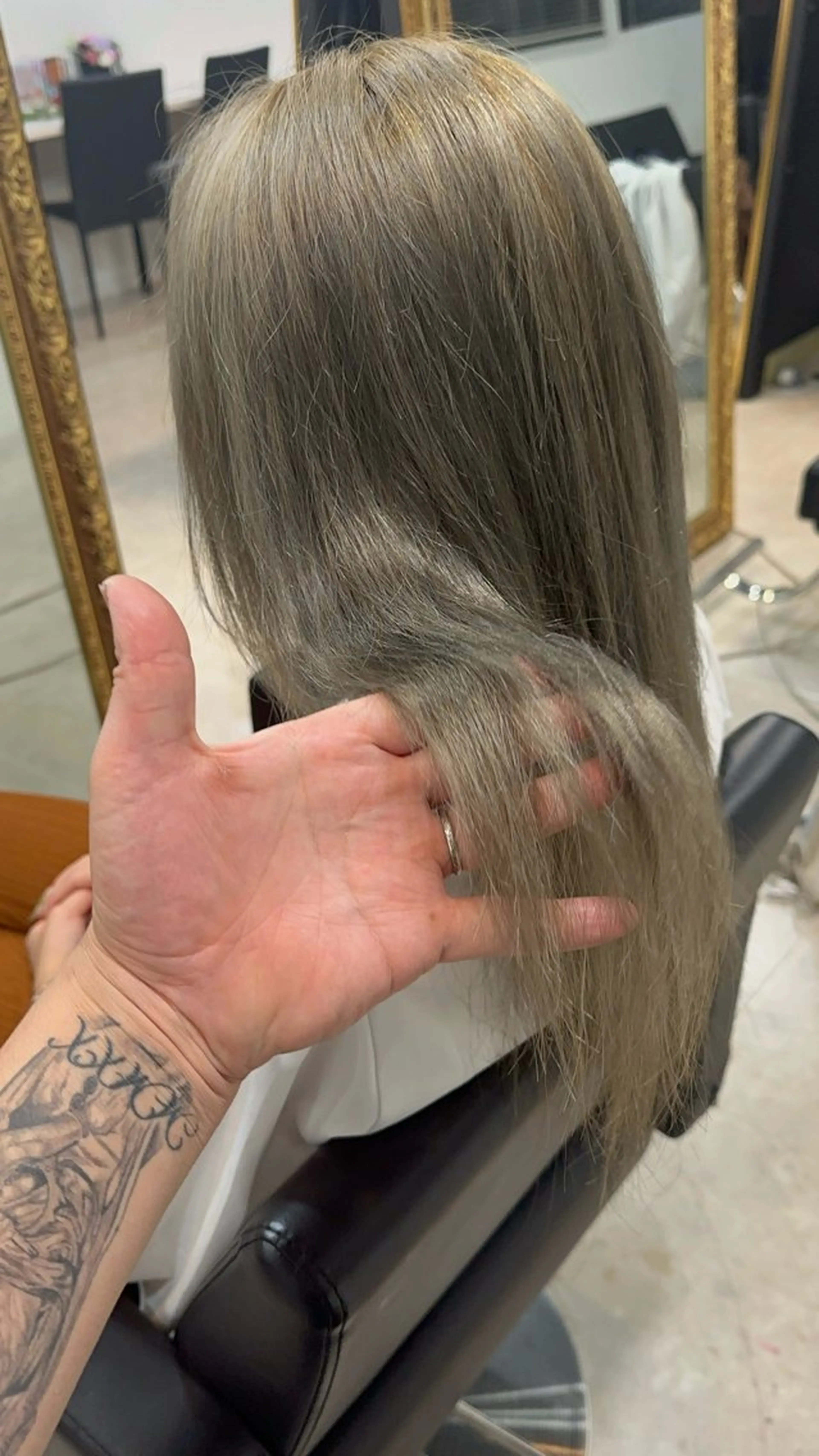 セミロング カラー パーマ ヘアアレンジ メンズ ヘアカラー ❤️可愛いハイトーン を造る❤️AKIRAのヘアスタイル