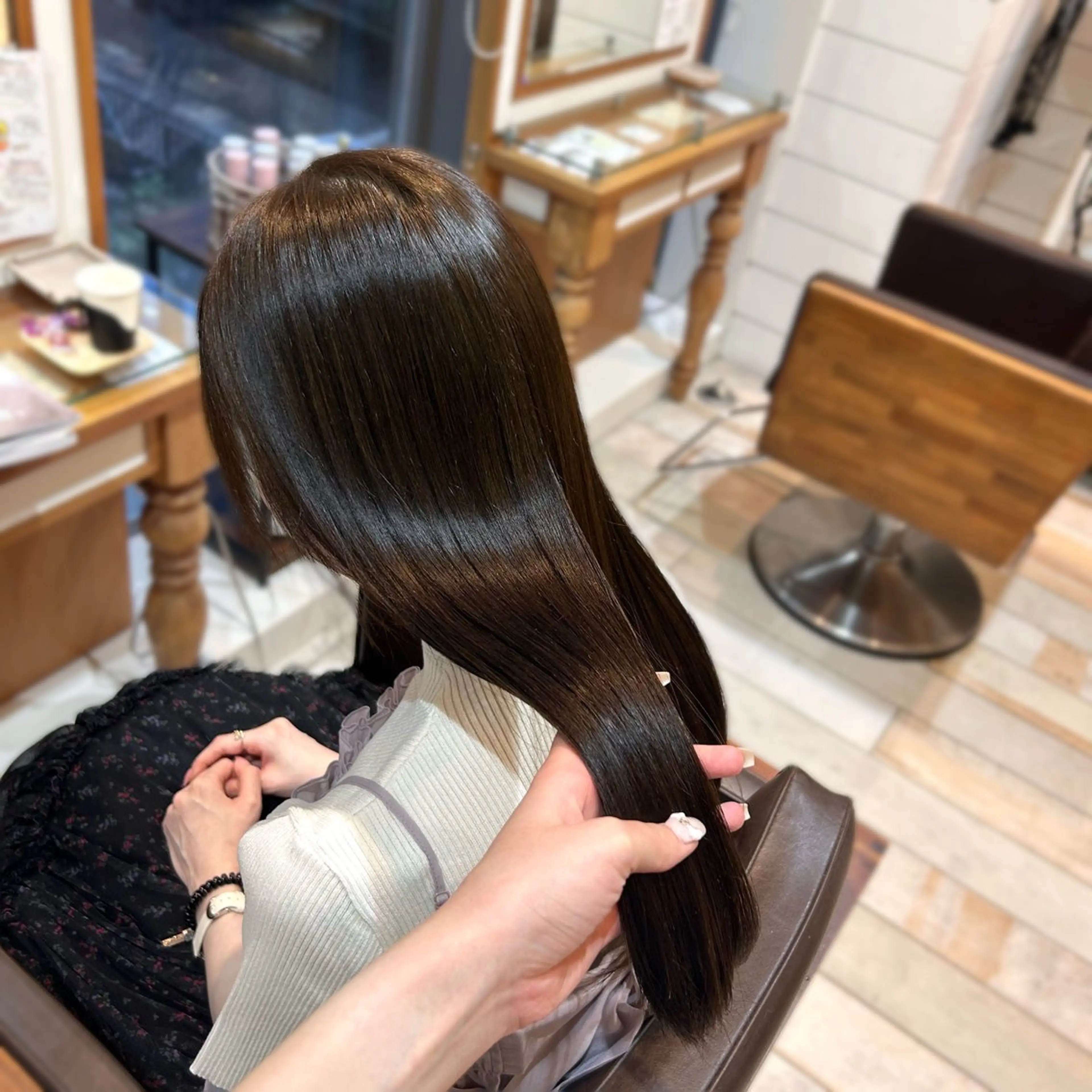 ロング カラー ヘアカラー トリートメント Rion/渋谷 /ブリーチなしカラーのヘアスタイル