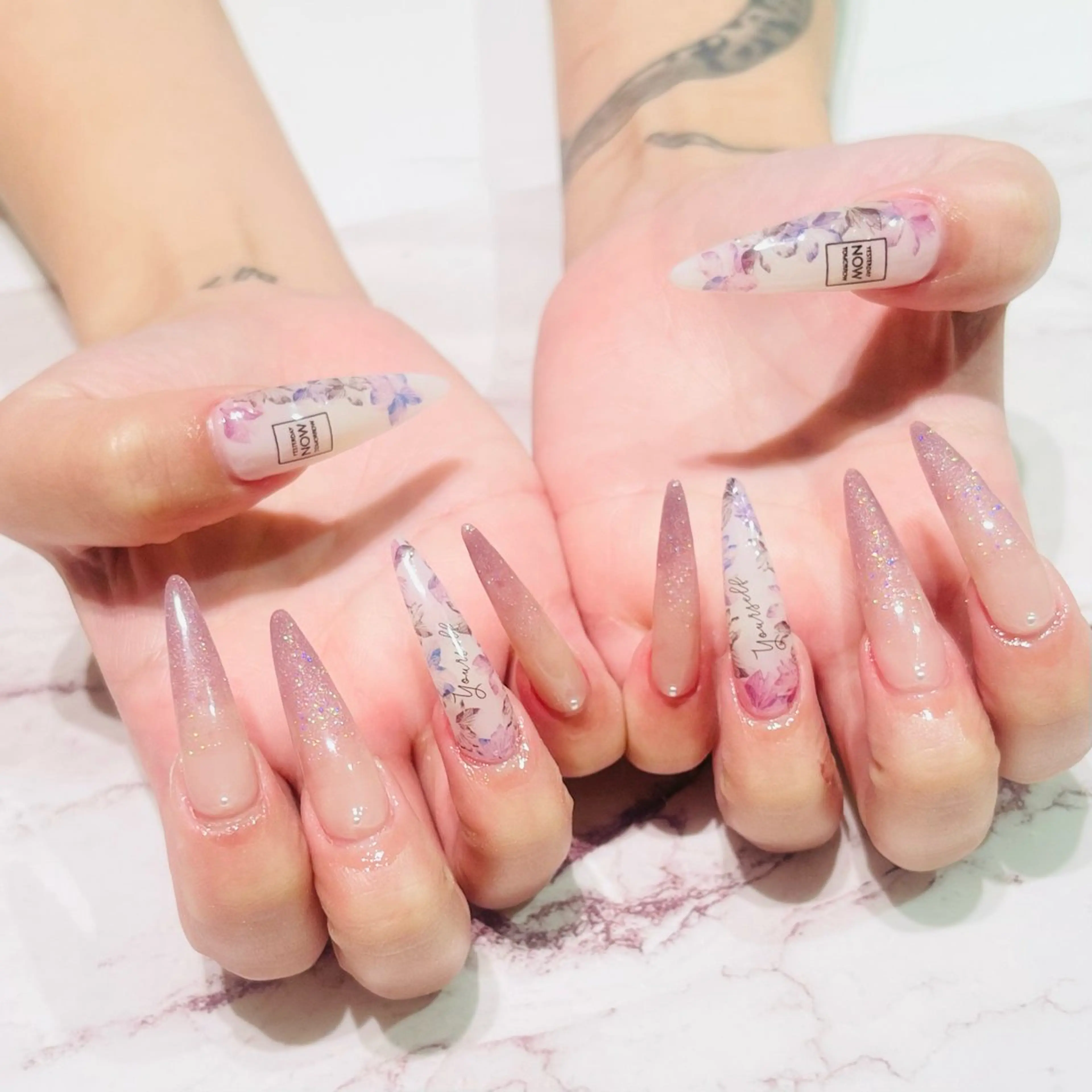 ネイル 長さ出し ネイルチップ ハンドネイル nail salon Luciaのネイルデザイン