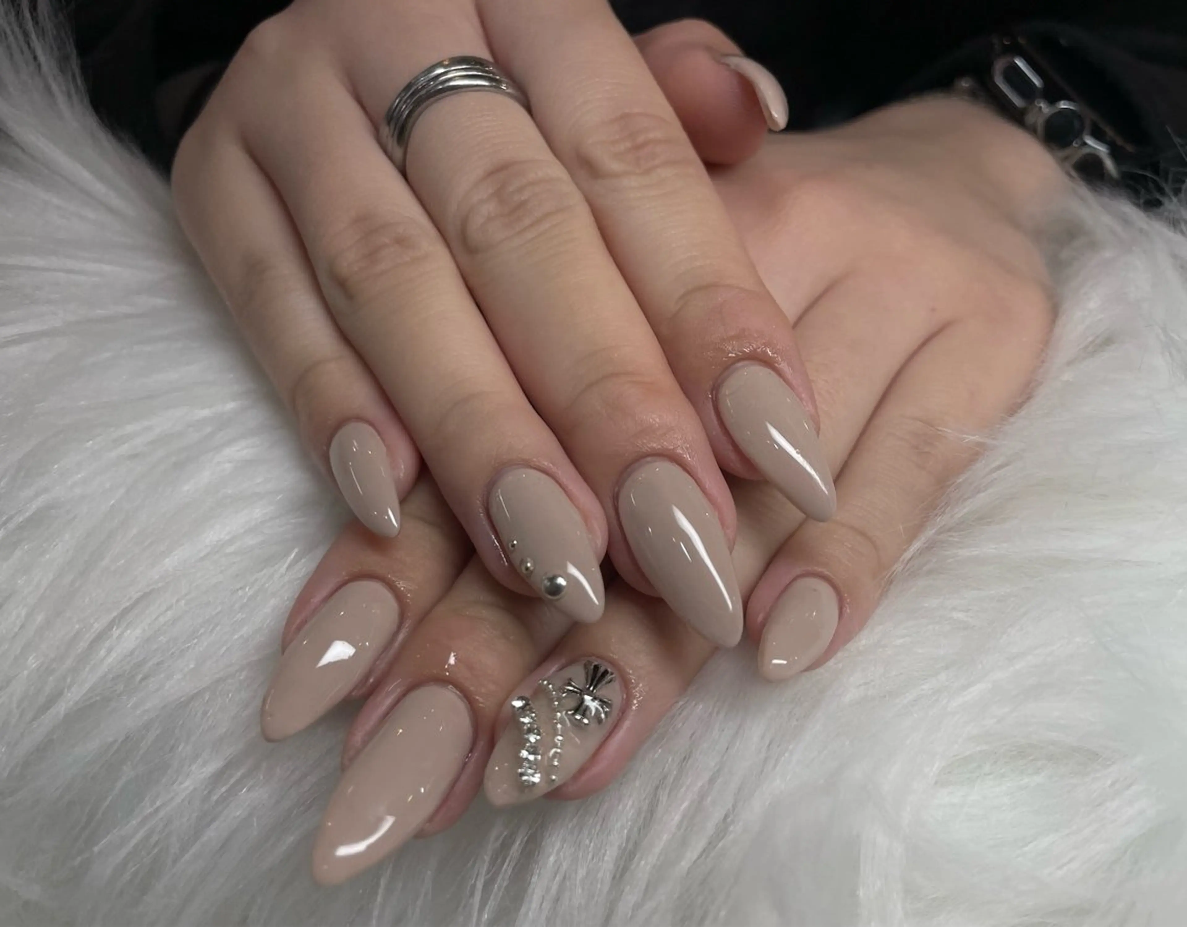 ネイル 持ち込み 橋田 有里奈のネイルデザイン