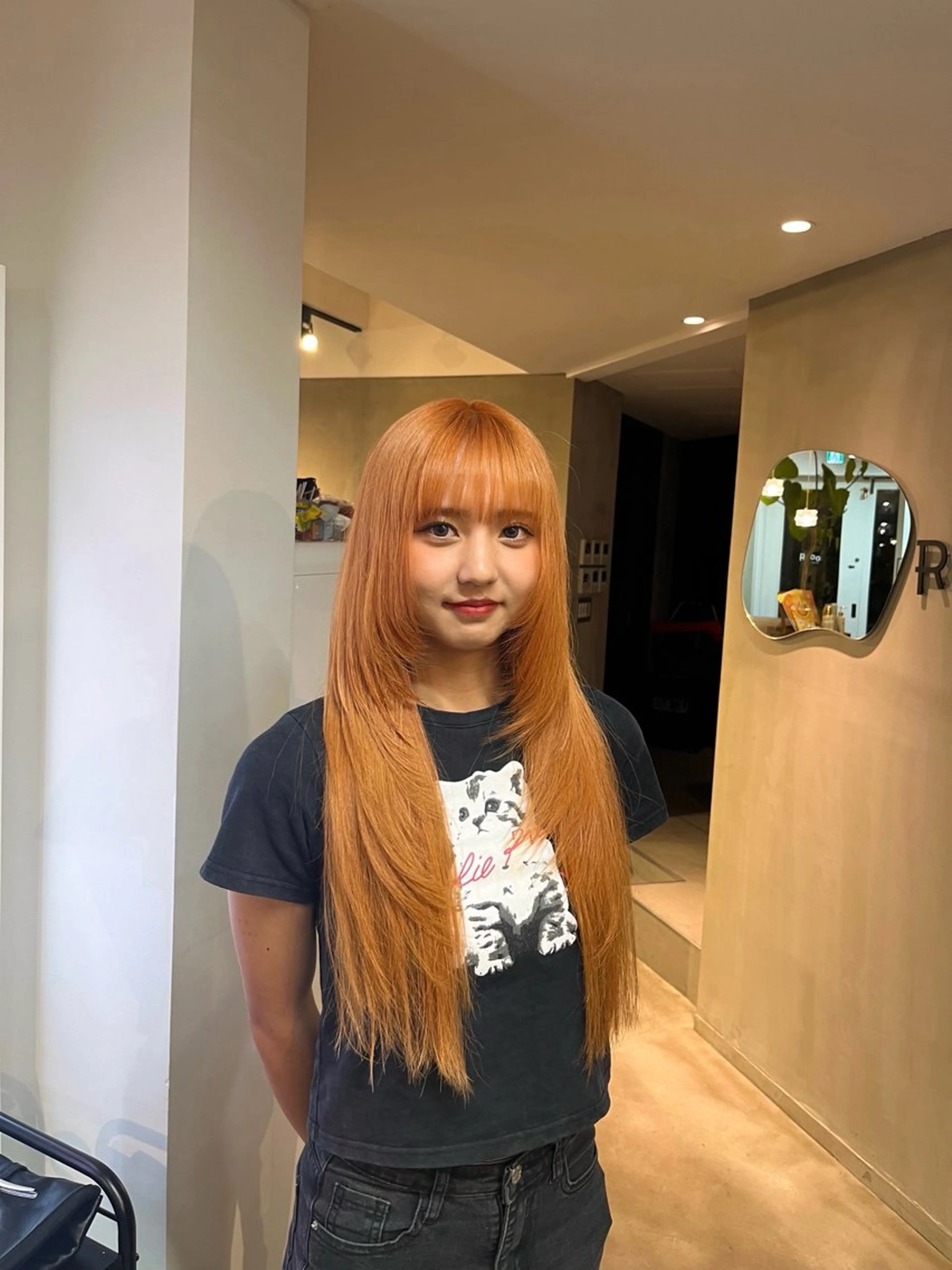 ロング カラー ブリーチ オレンジ ヘアカラー 本木下朋花/髪質 改善×ダブルカラーのヘアスタイル