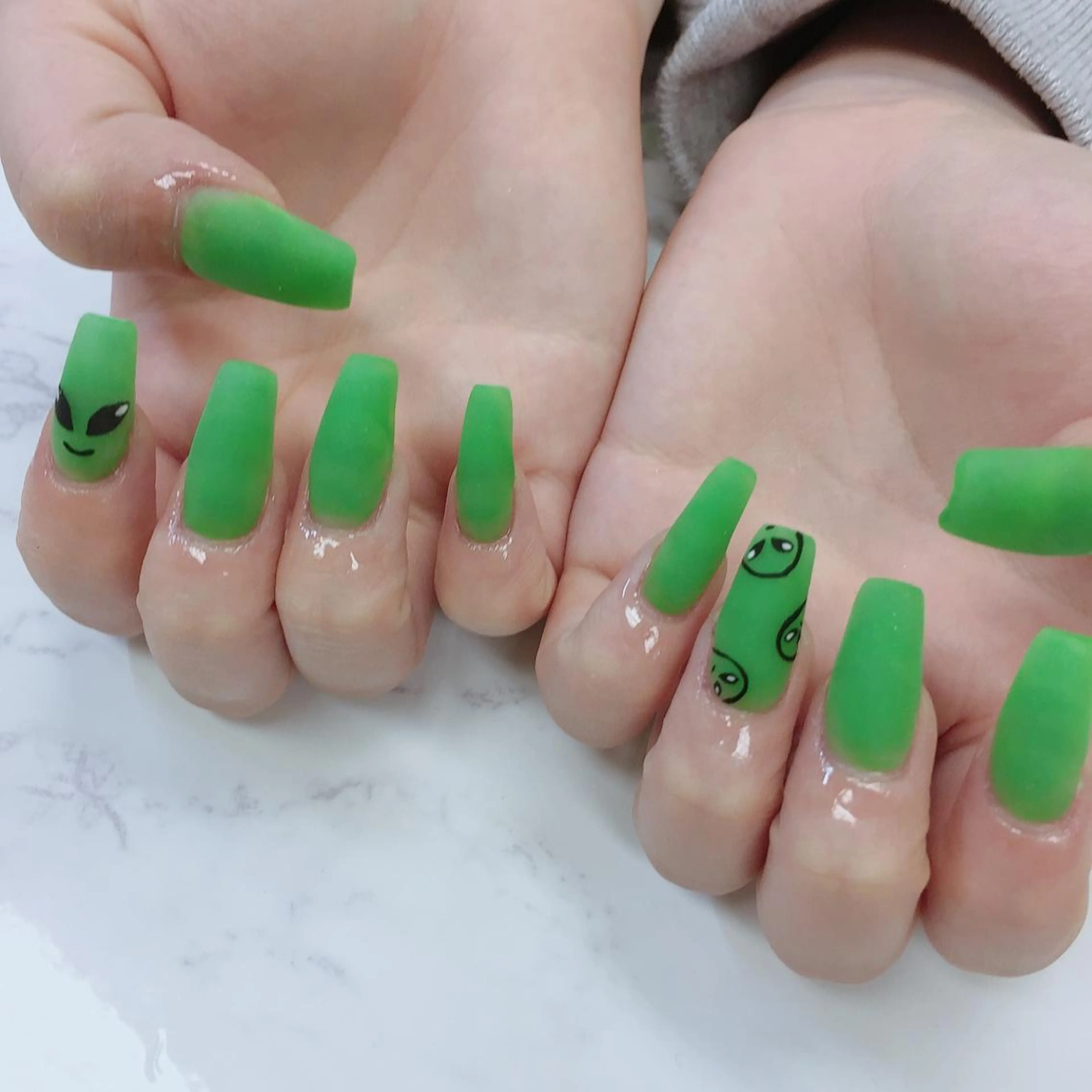 ミディアム JNA認定講師🌸 RIEのネイルデザイン