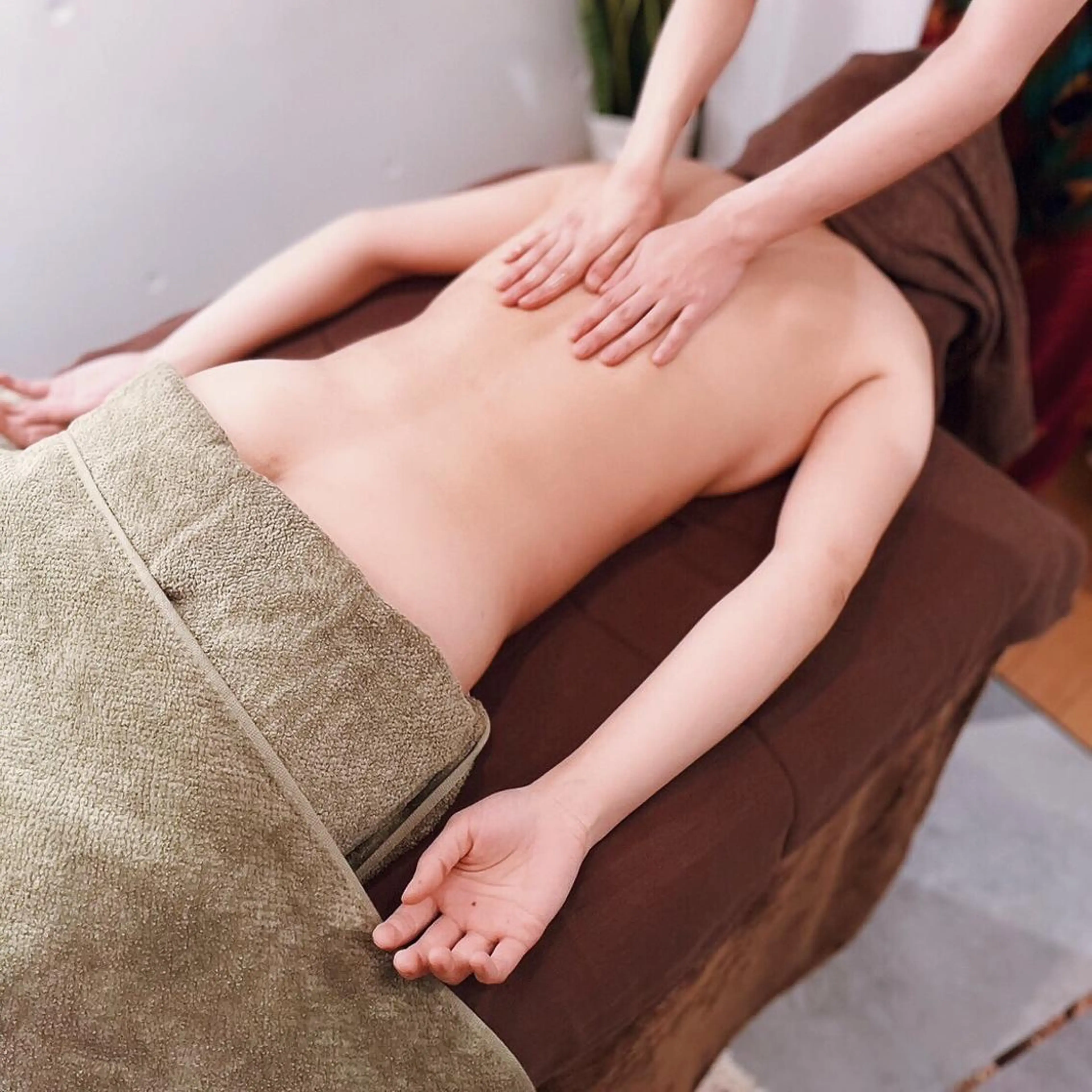 アロマオイルトリートメント　お試し120分　25%OFF  肩こり腰痛　★お茶・フットバスサービス★メンズ大歓迎の写真