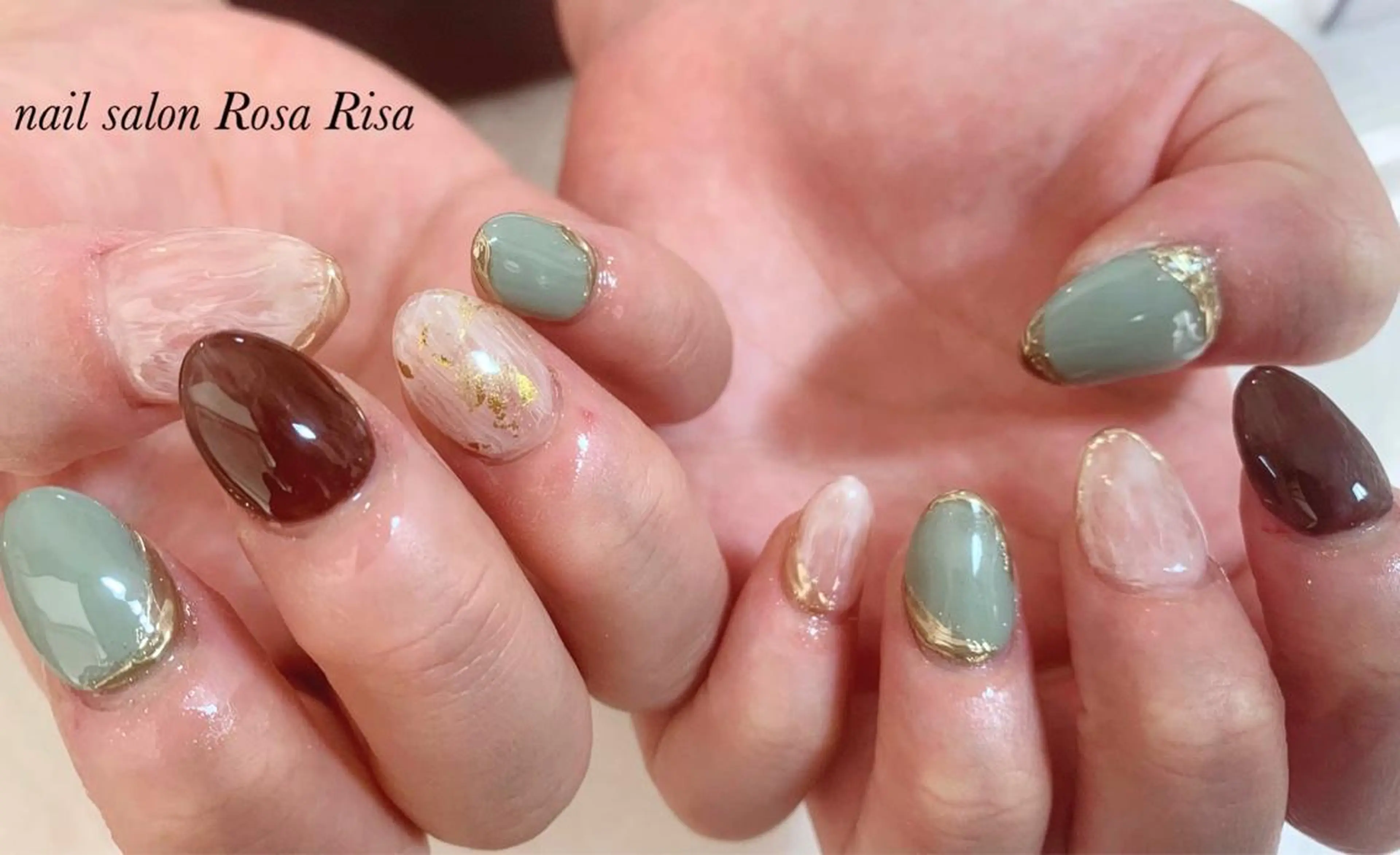 ミディアム ネイル 長さ出し ニュアンスネイル ネイルスタジオ シェイクユアハンズのネイルデザイン