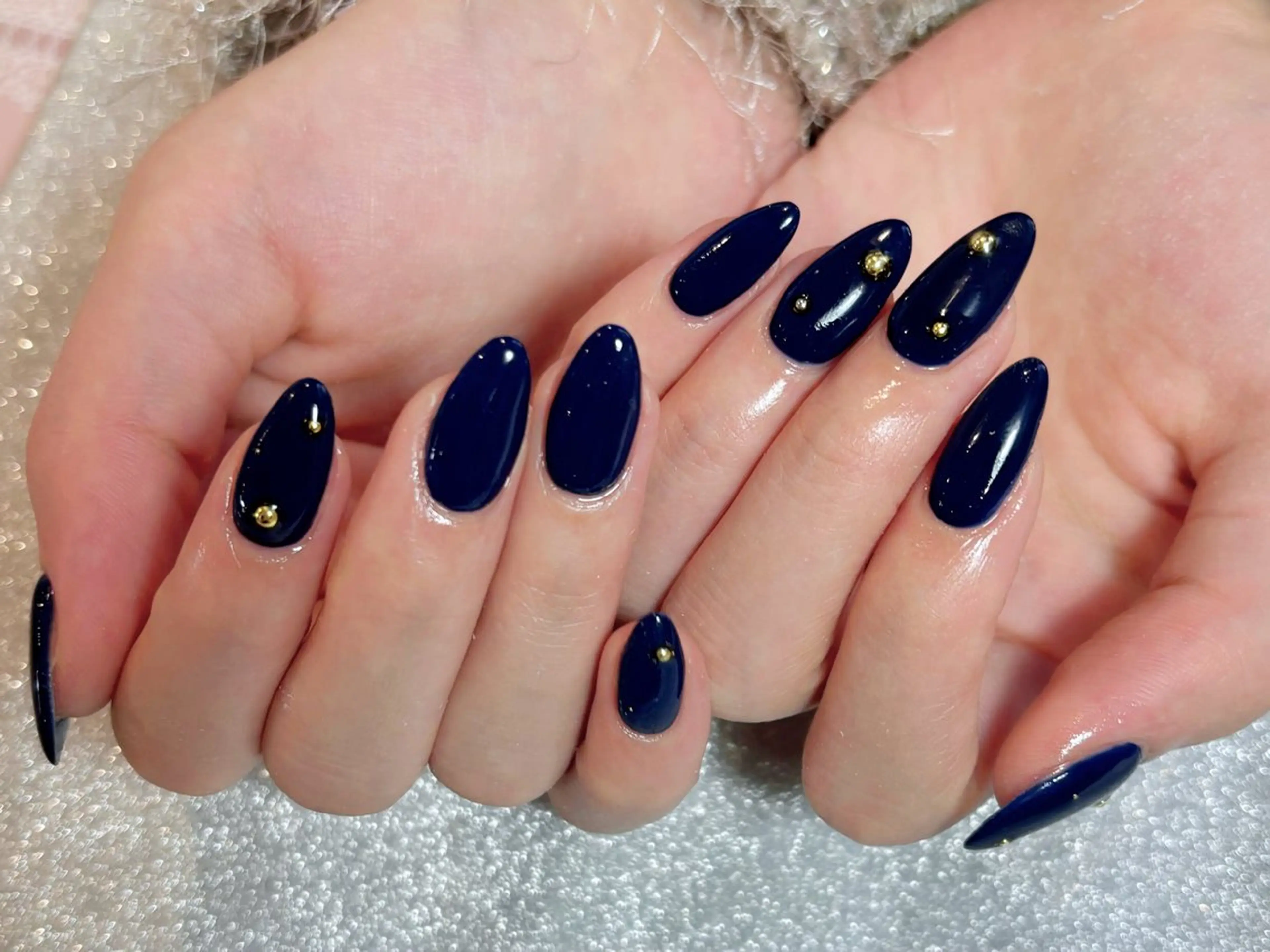 ネイル ストーンネイル luna 🐈‍⬛のネイルデザイン