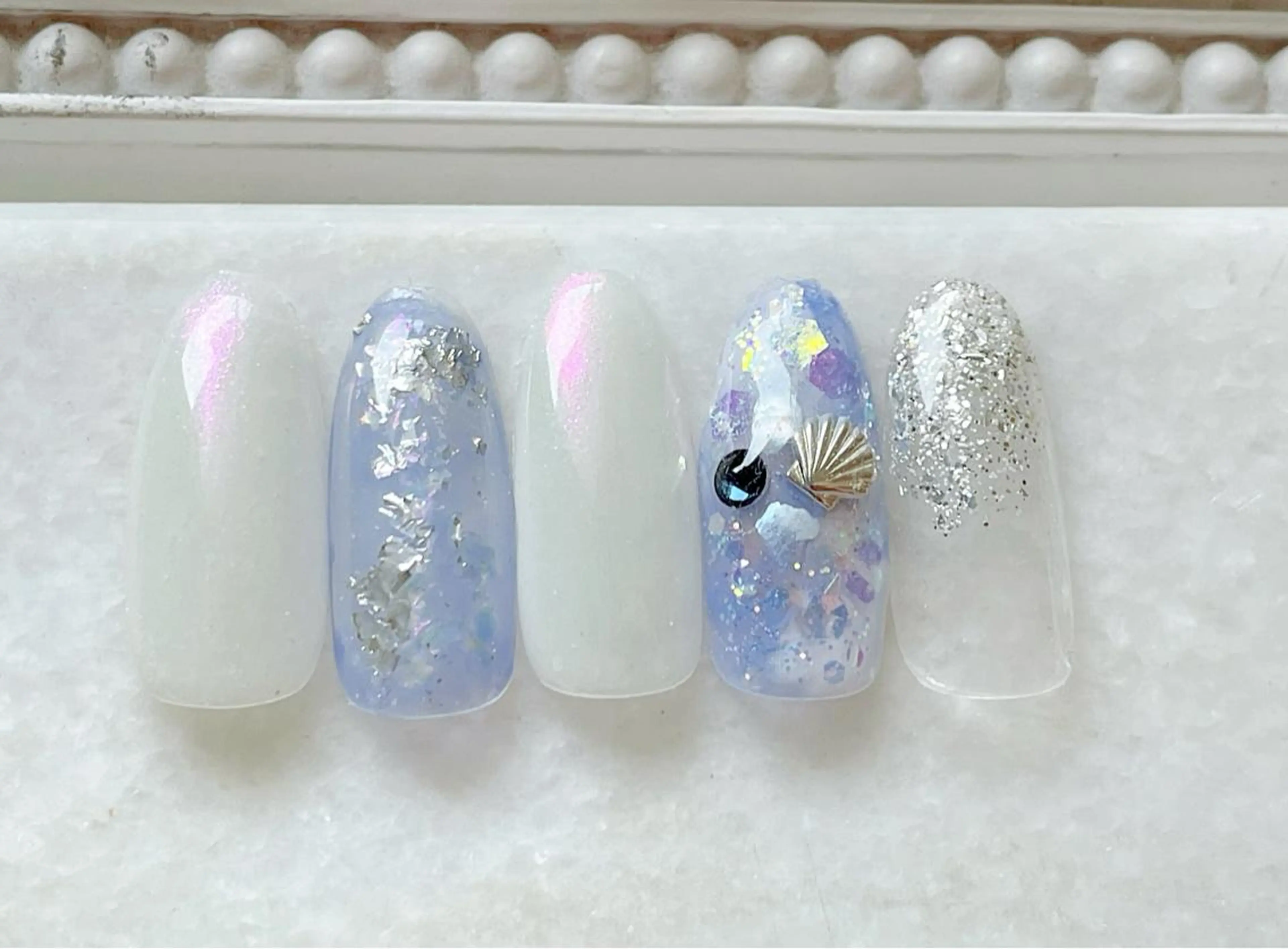 ネイル オーロラネイル ジェルネイル キラキラネイル パラジェル 夏ネイル ハンドネイル Satomi  のネイルデザイン