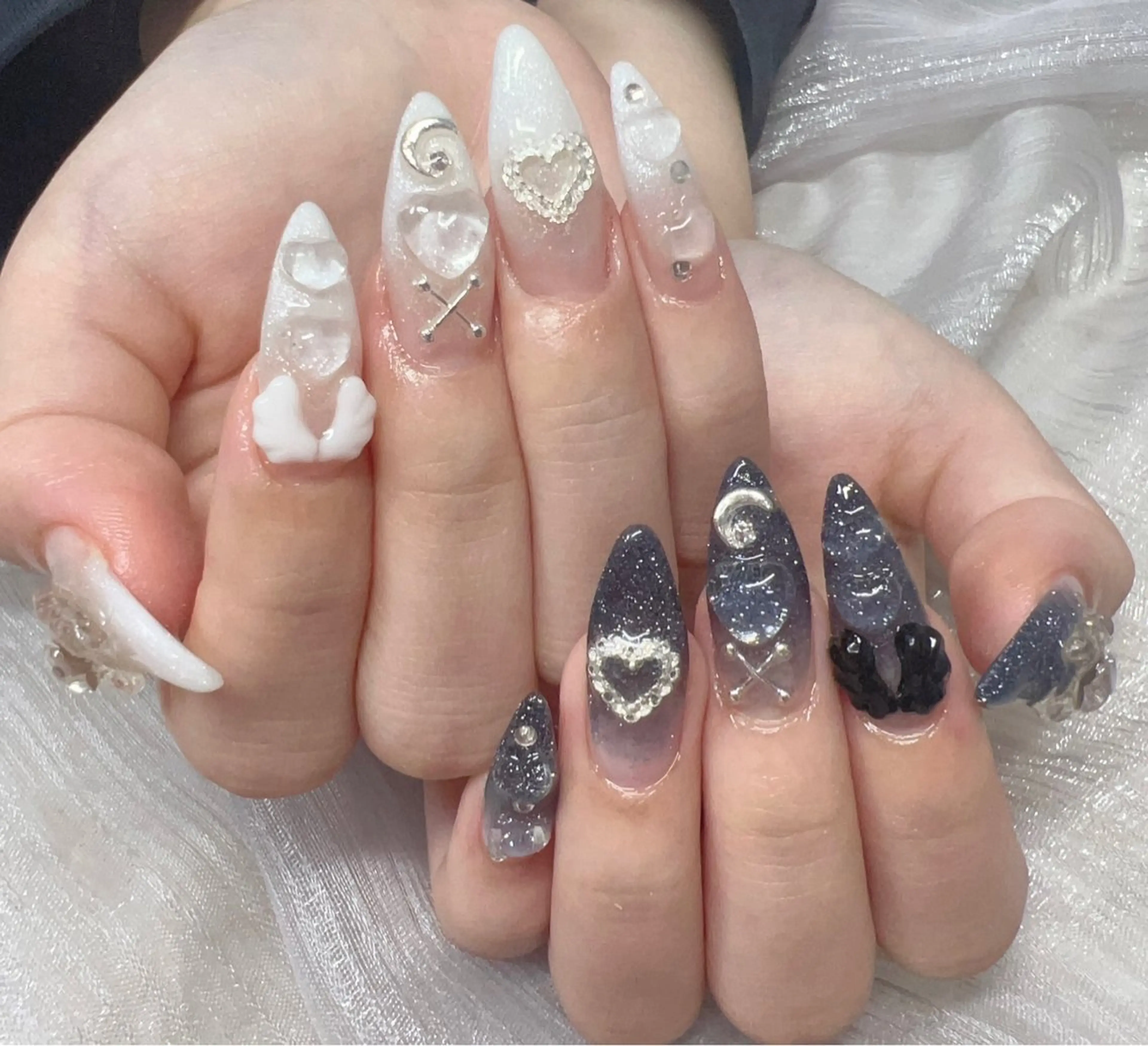 ネイル ハンドネイル &ME ネイルサロンのネイルデザイン