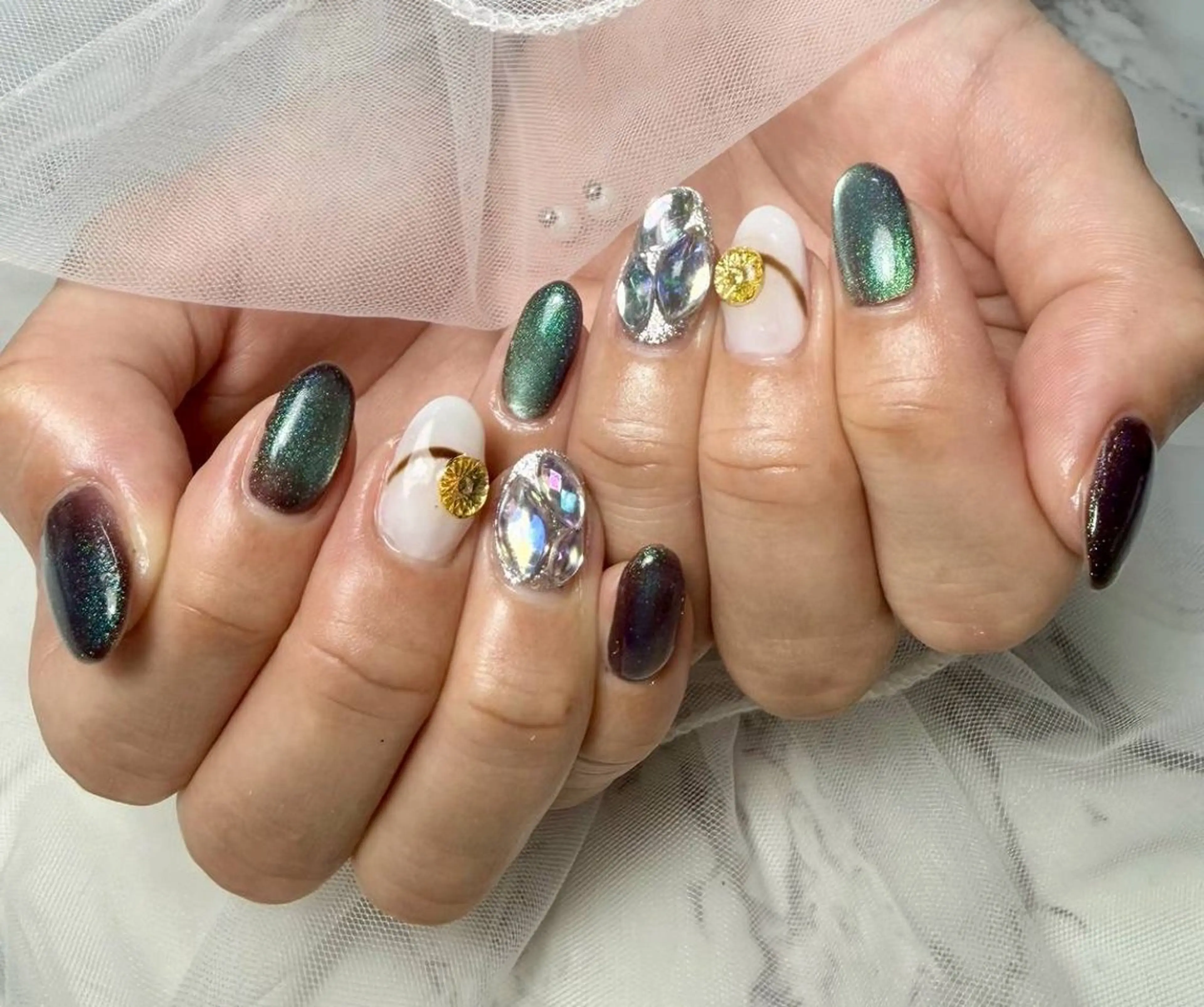 ネイル アートネイル チークネイル フラッシュネイル フラッシュマグ フレンチネイル M.N_ nailのネイルデザイン