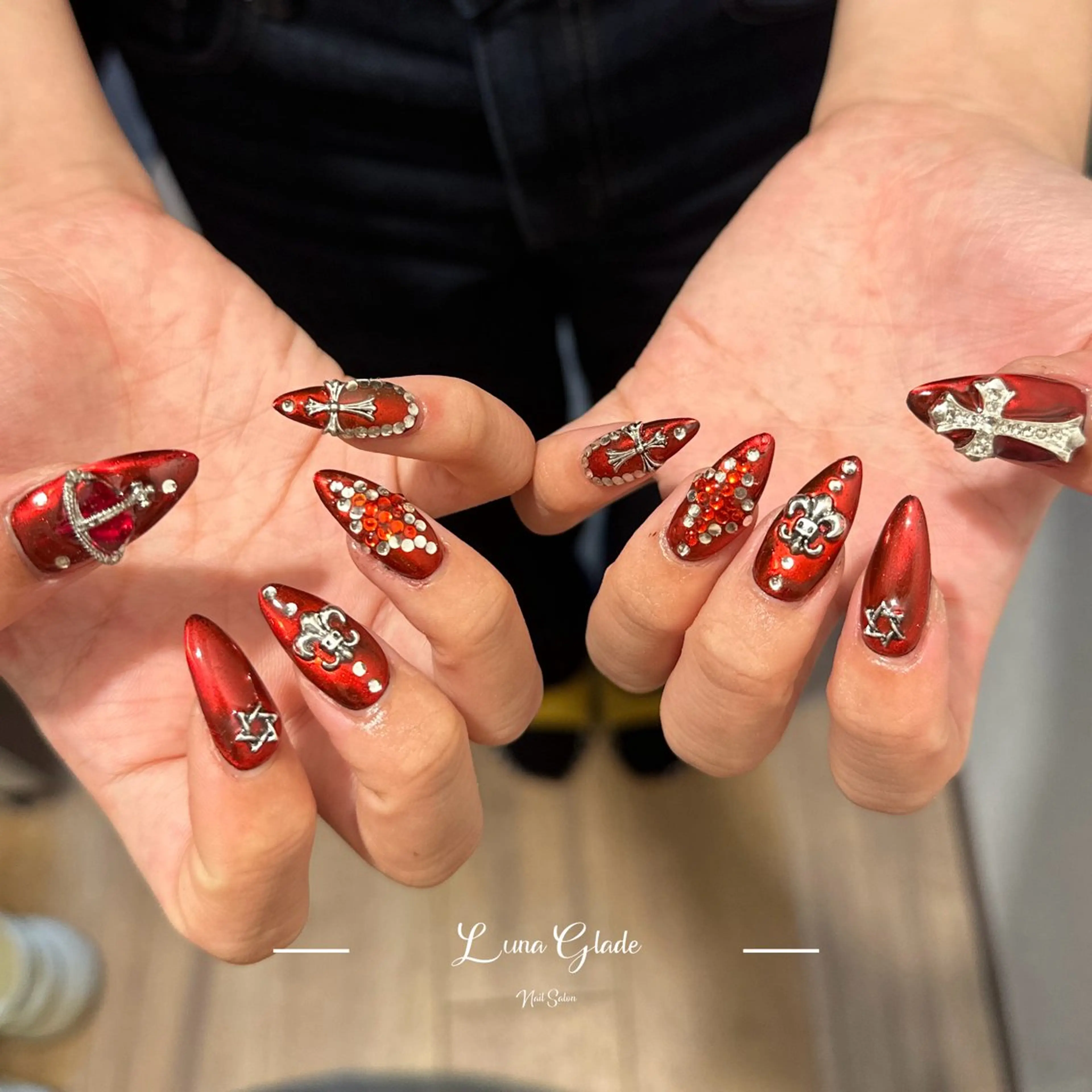 ネイル ハンドネイル Luna Gladeのネイルデザイン