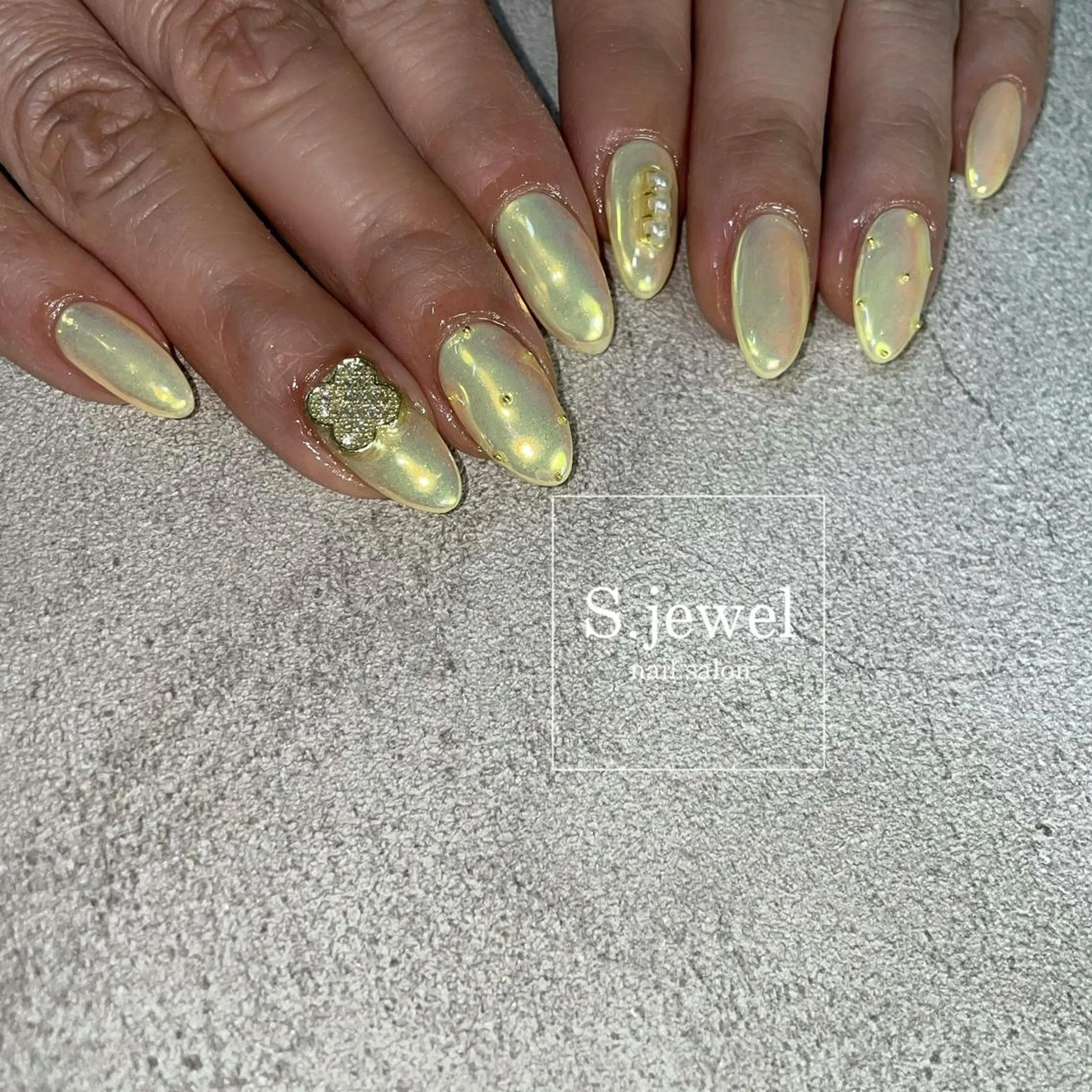ネイル S. JEWELのネイルデザイン