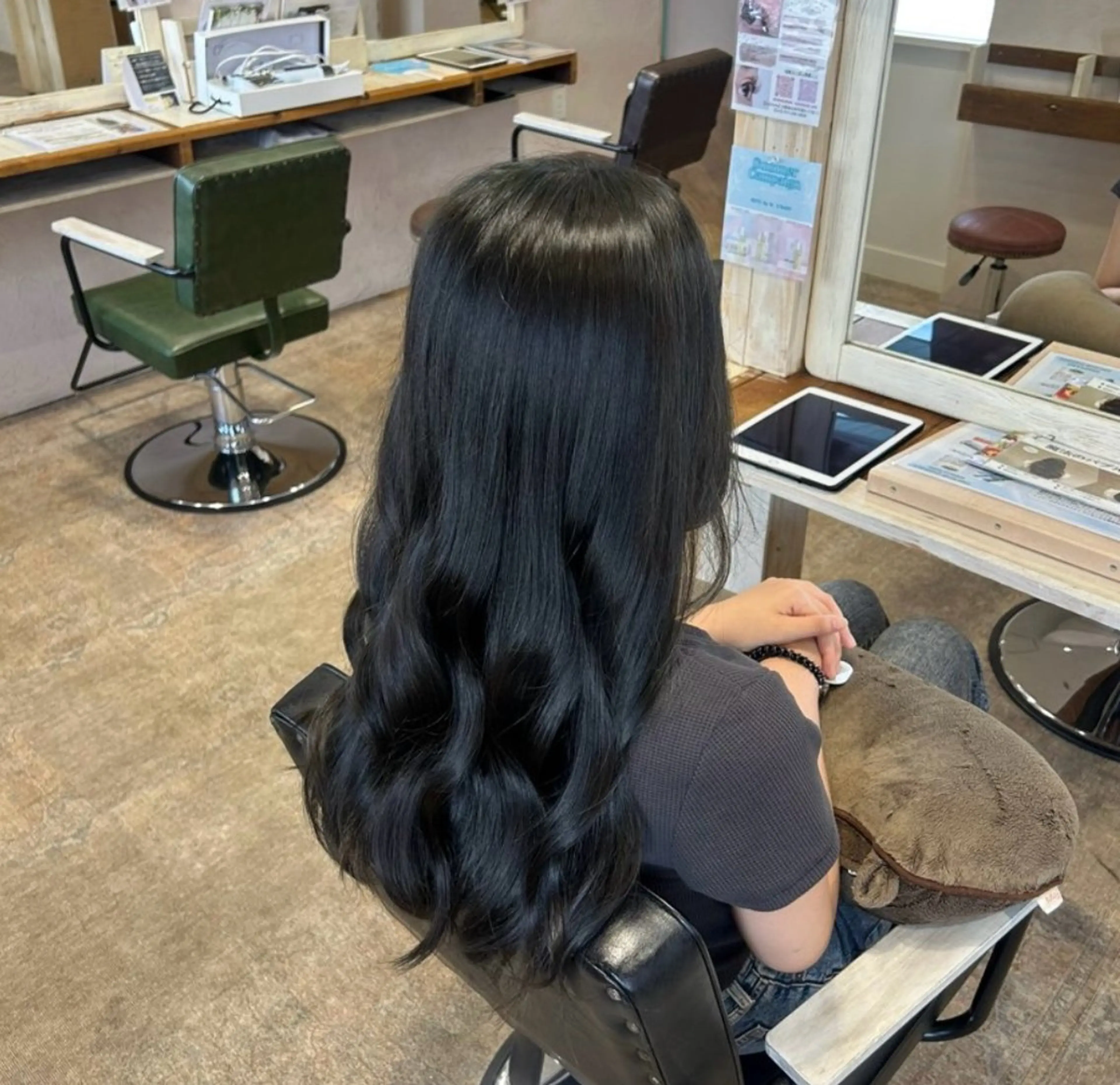 カラー 黒髪 ブルーカラー ブルーブラック 透明感カラー 🫧佐藤透明感カラー デザインカラーのヘアスタイル