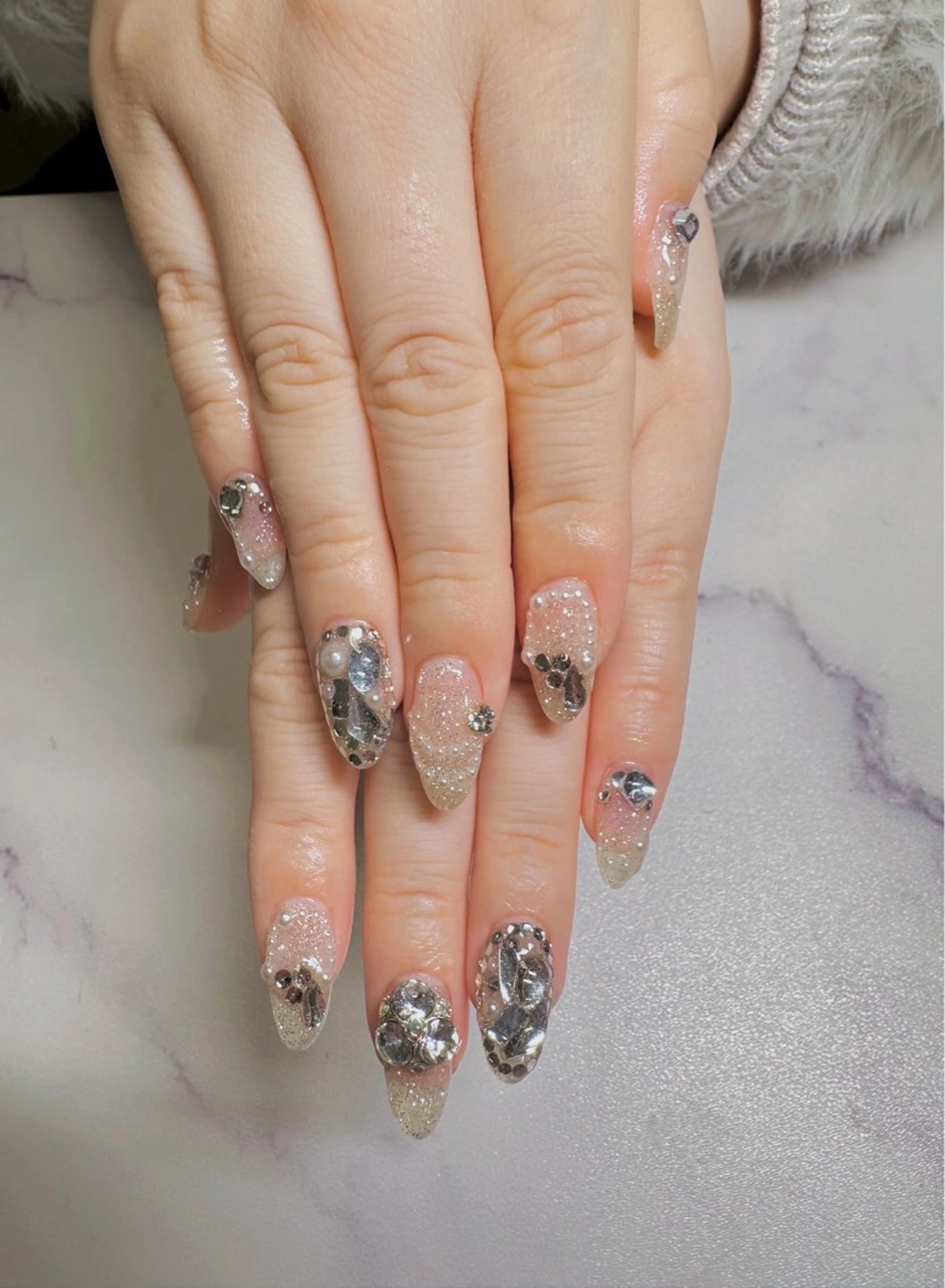 ネイル Chiara 長さ出し/フィルインのネイルデザイン