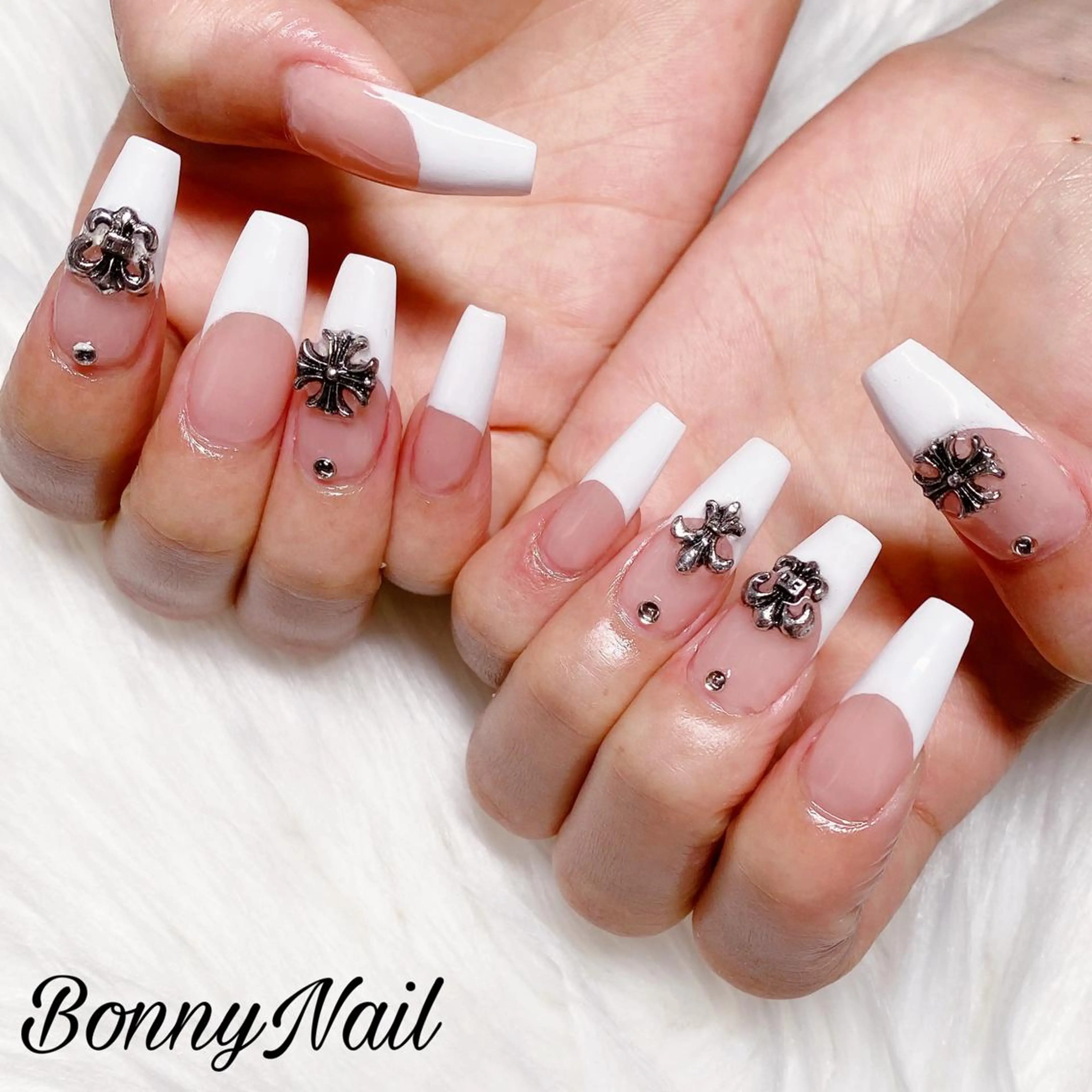 ネイル 長さ出し ネイルチップ Bonny Nailのネイルデザイン