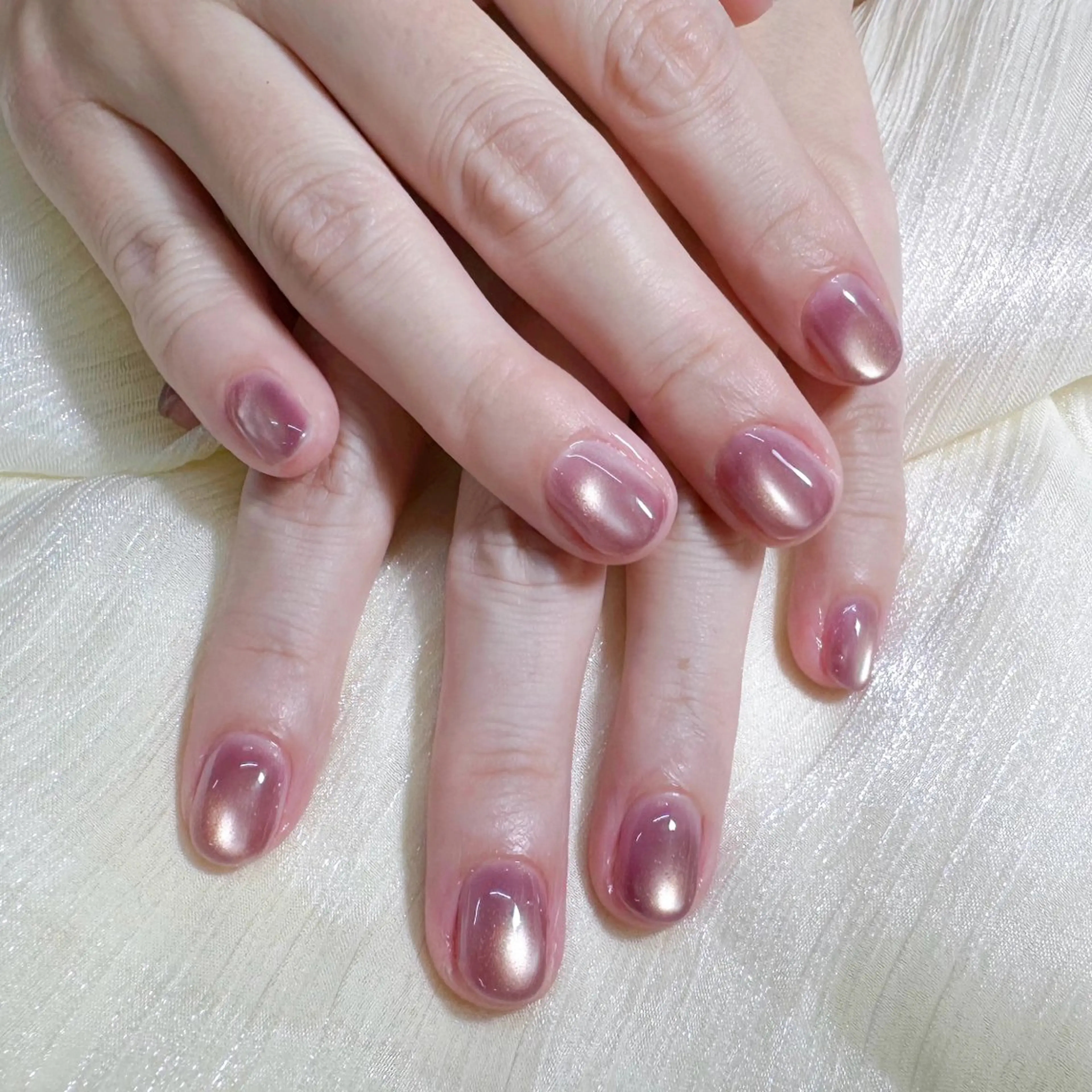 ネイル マグネットネイル オフィスネイル ワンカラーネイル ピンク シンプルネイル ハンドネイル Salon GEM(ジェム)のネイルデザイン