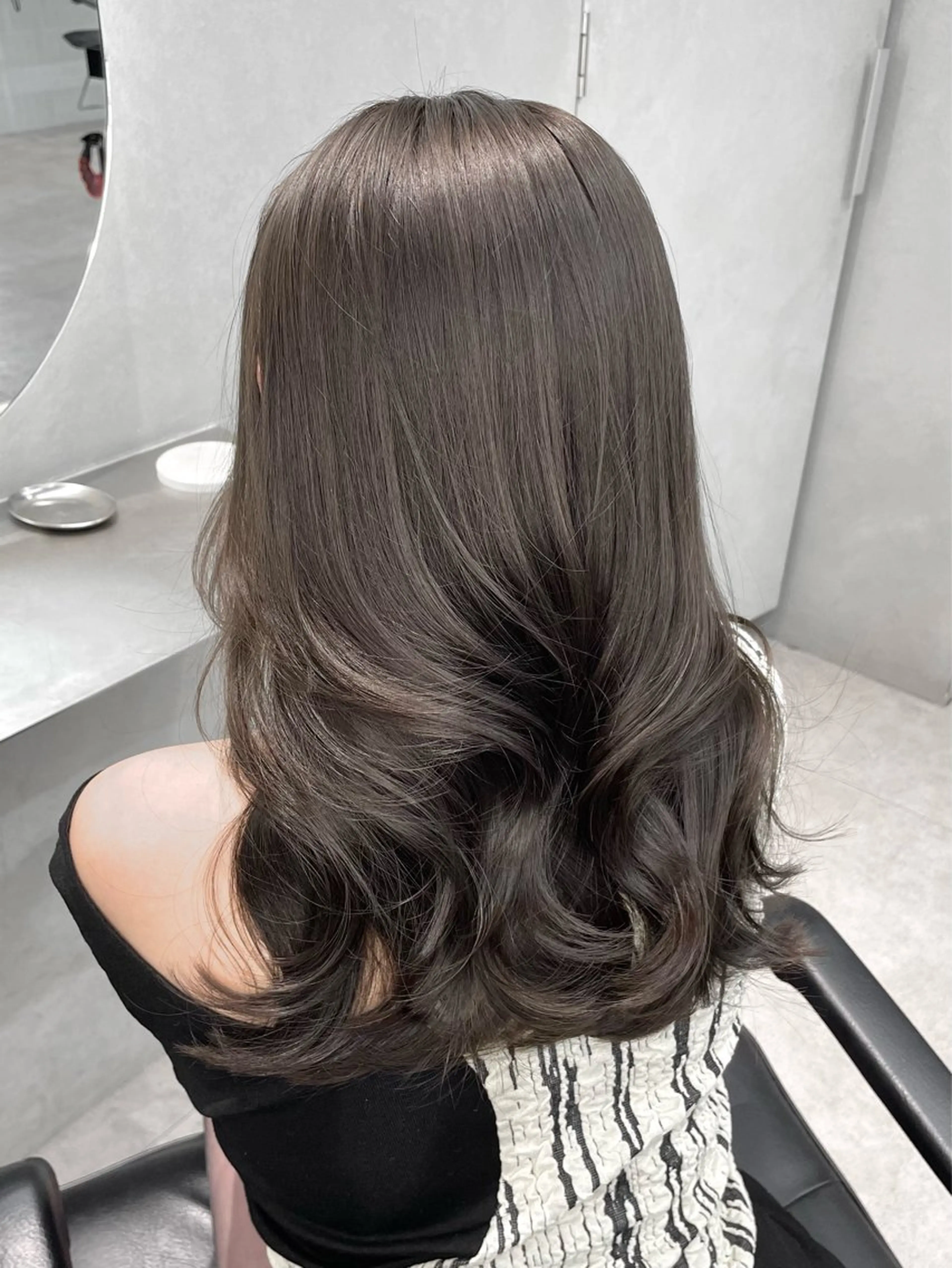 セミロング カラー アッシュ アッシュブラウン ベージュカラー ブラウンカラー 透明感カラー ヘアカラー 表参道/透明感 グレージュ/ブラウンのヘアスタイル