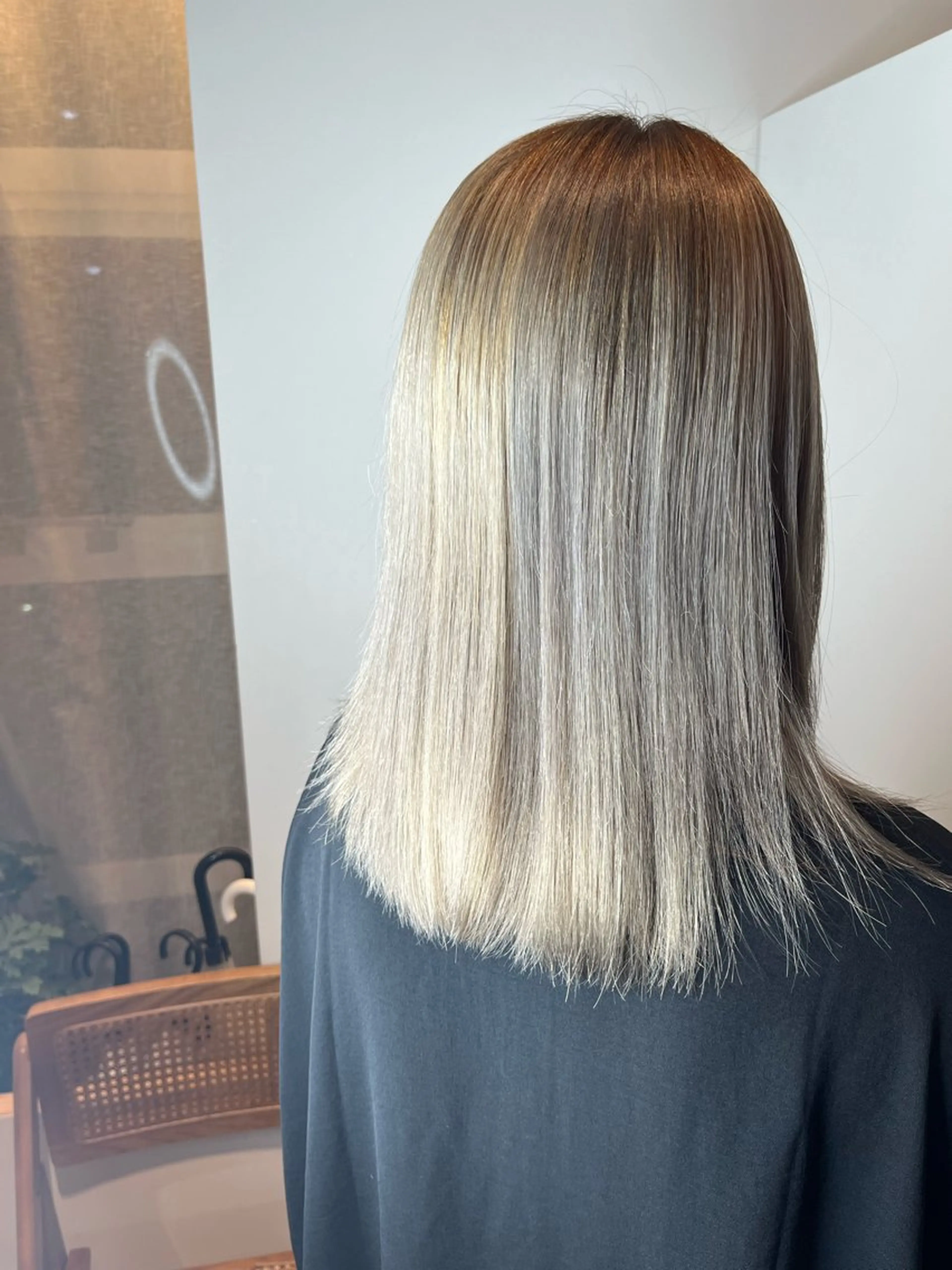 ミディアム カラー ブリーチ 艶髪ブリーチ/レイヤ ー/竹本幸希のヘアスタイル