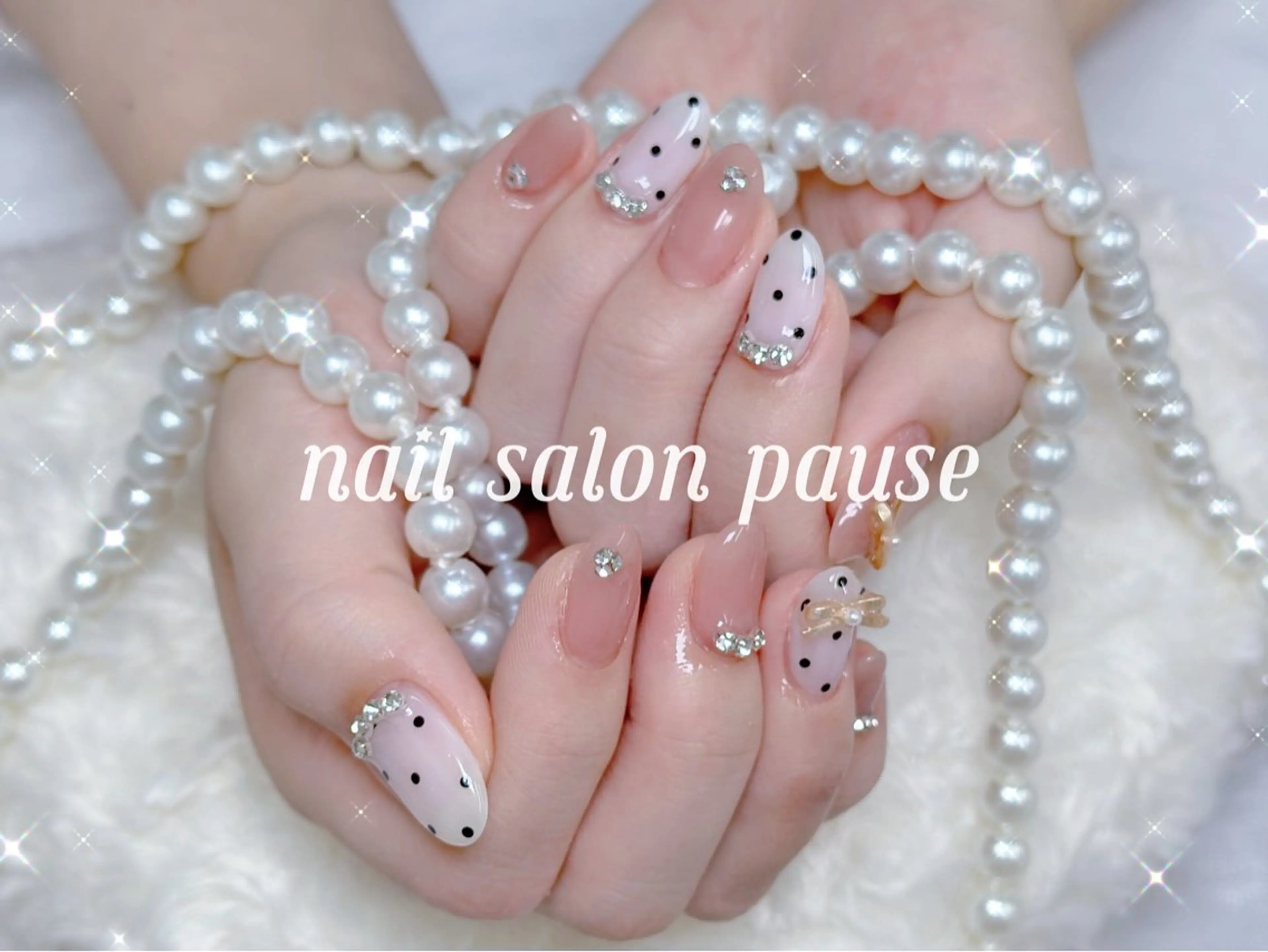 ネイル ドット ストーンネイル ハンドネイル ハンドケア nail salon pause✨のネイルデザイン