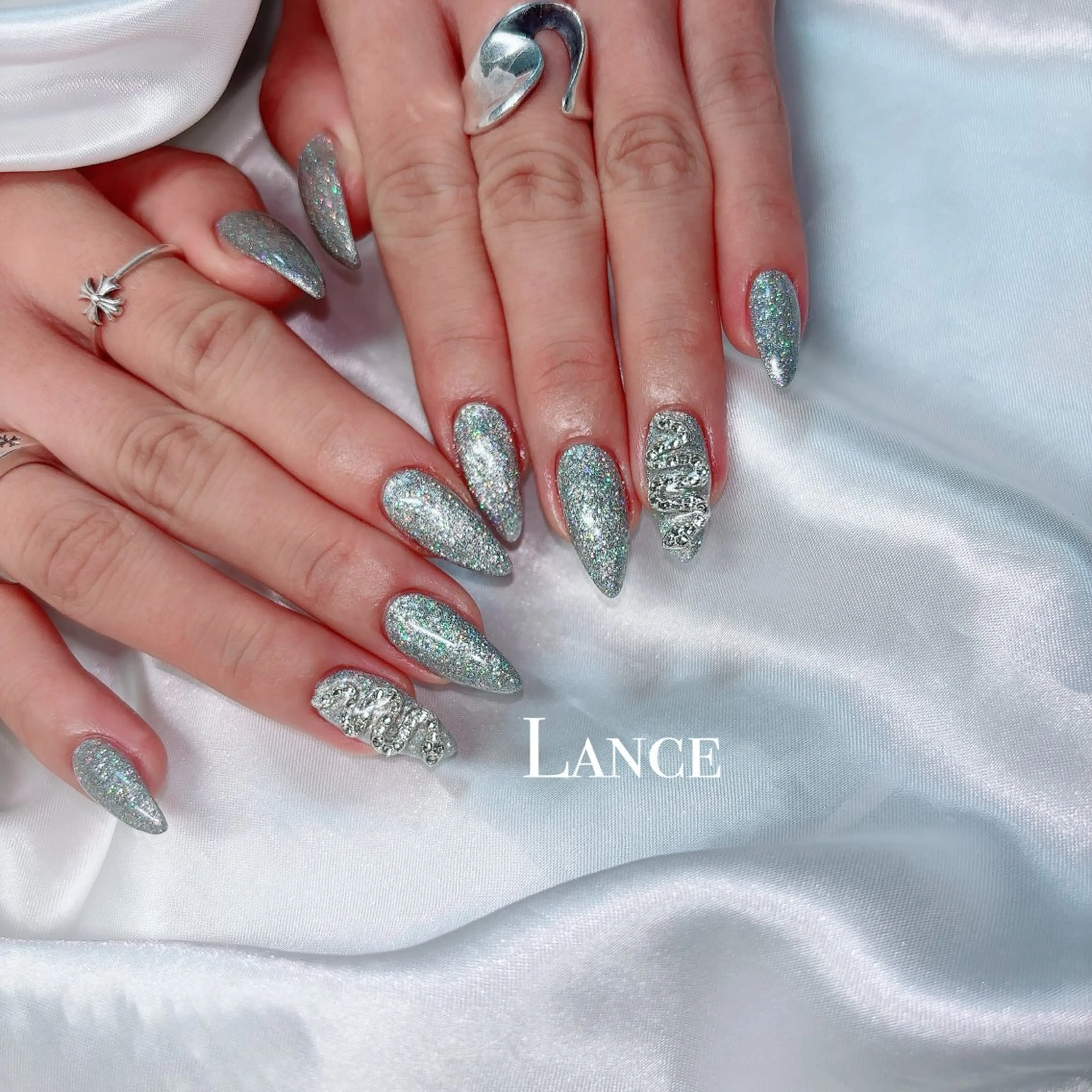 ネイル オーロラネイル キラキラネイル 韓国ネイル ワンホンネイル 冬ネイル Lance nailのネイルデザイン