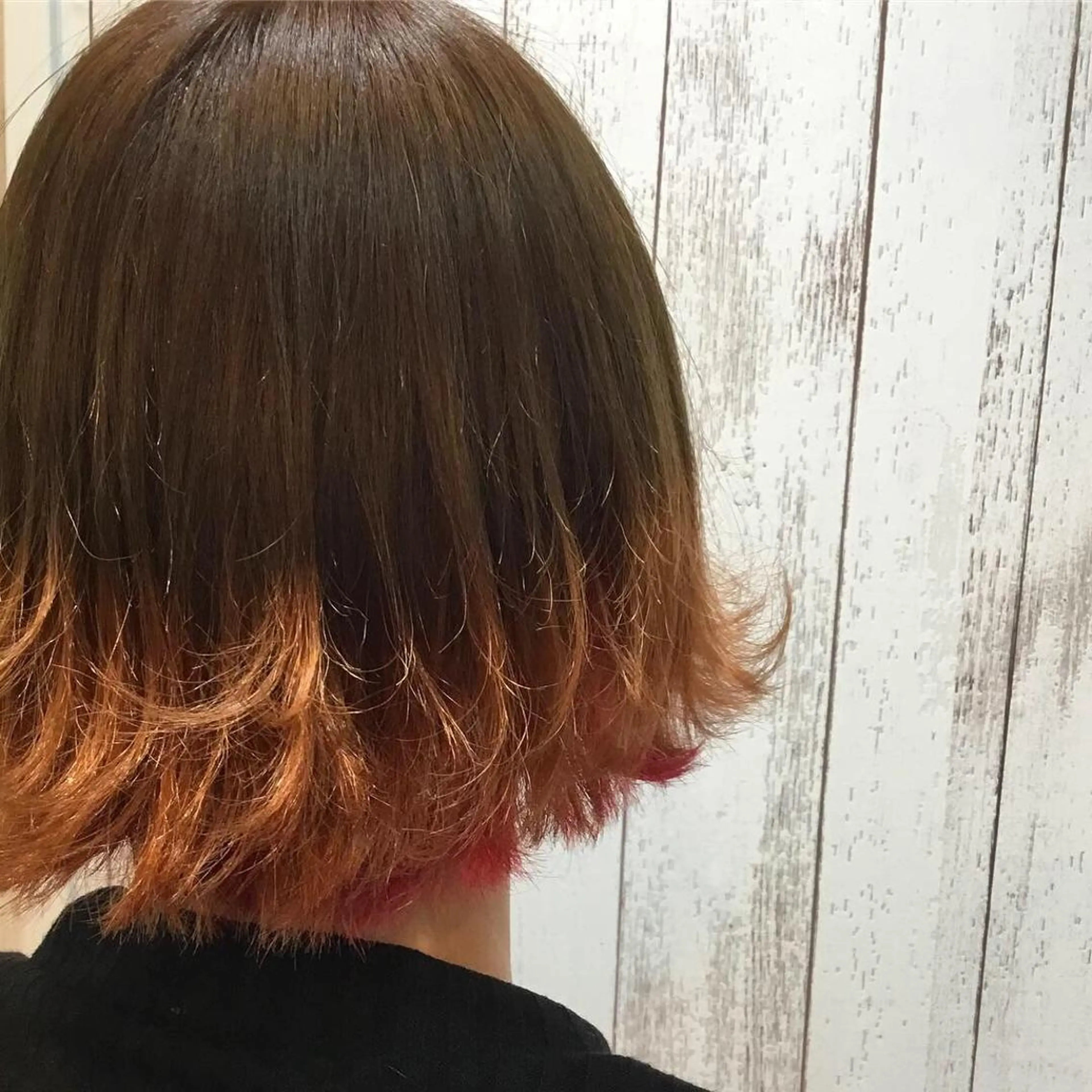ショート カラー embrace エンブレイスのヘアスタイル