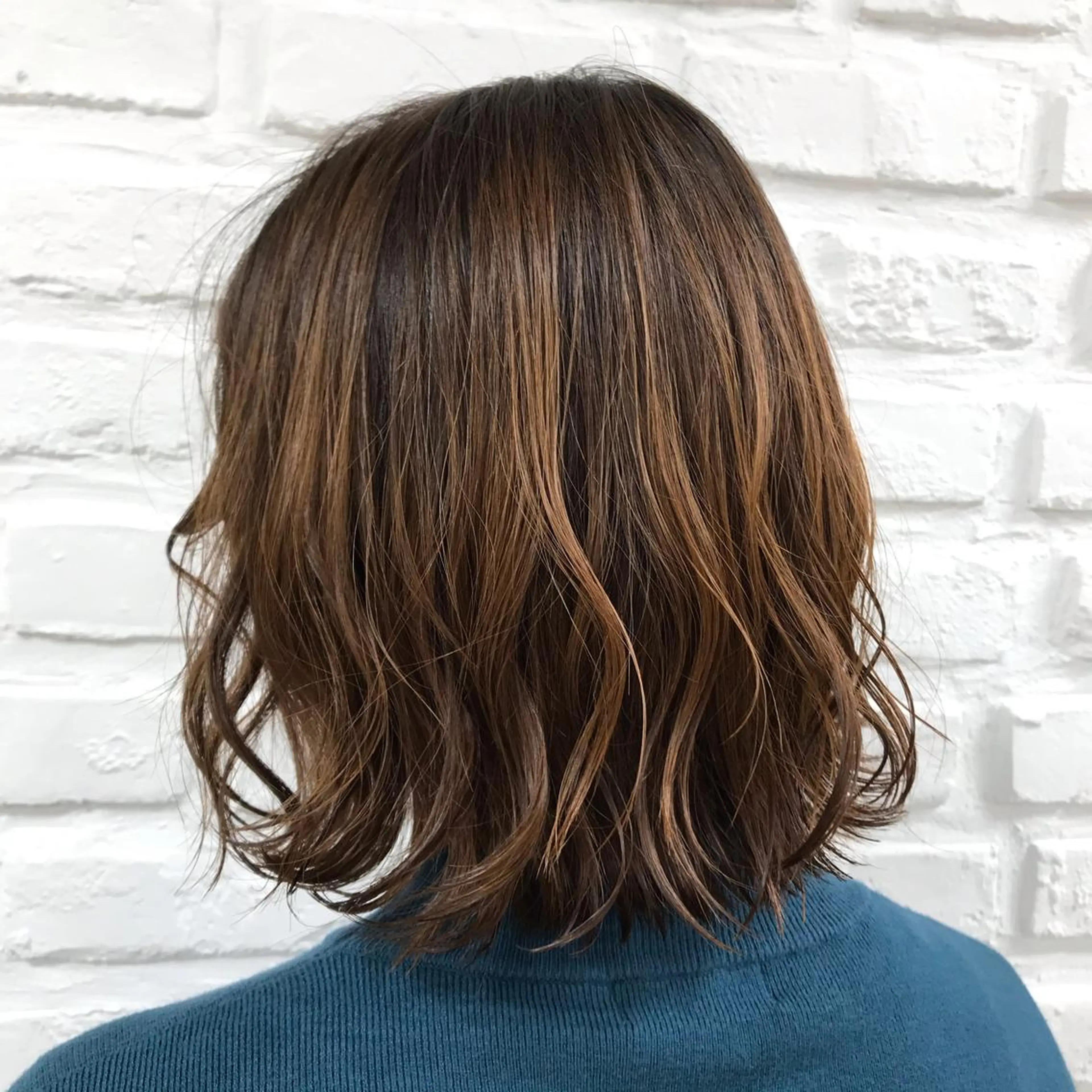 ミディアム ミディアムパーマ ボブ 外ハネヘア カット 【暖色カラー特化】 中山由梨のヘアスタイル