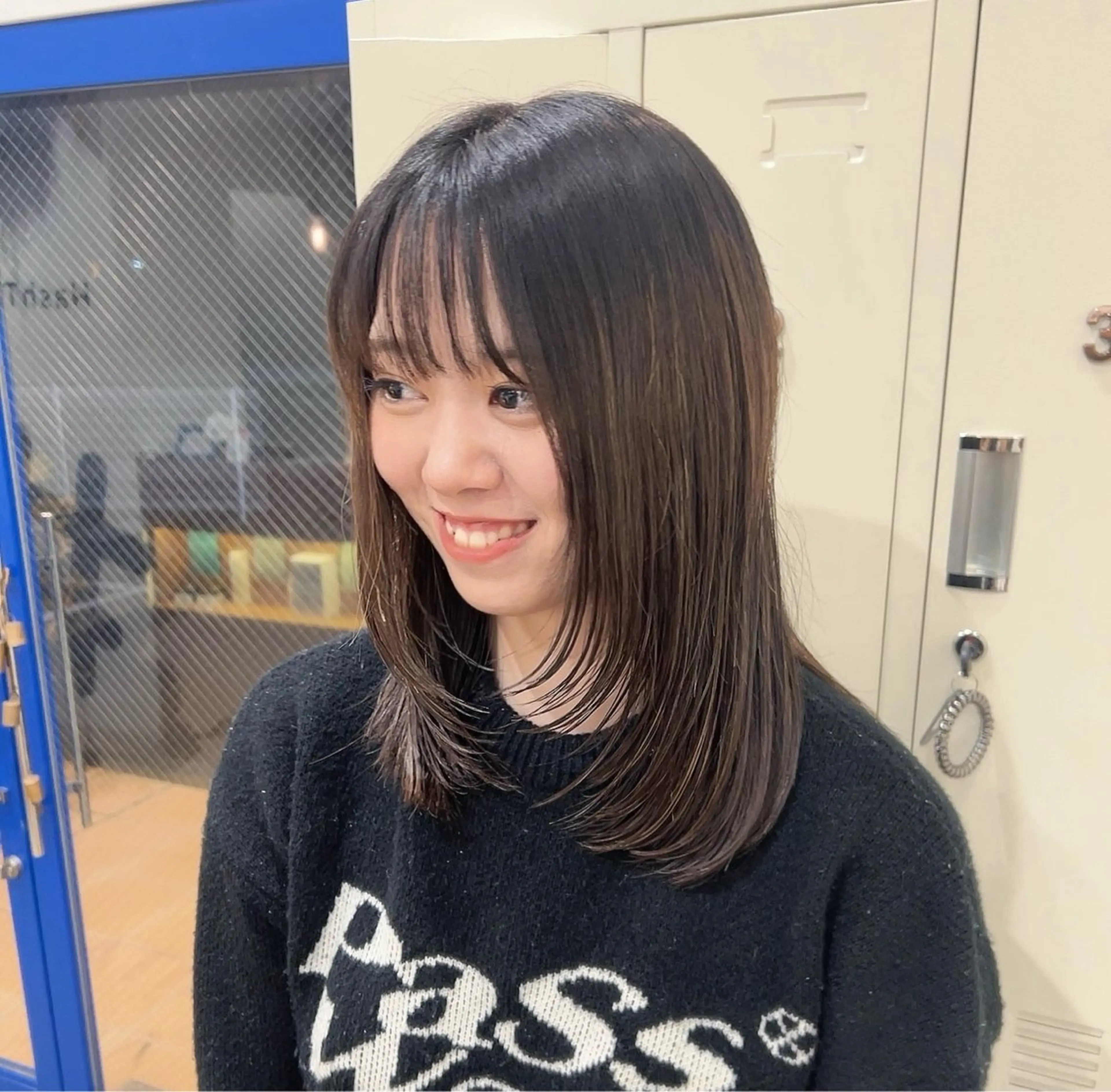 ミディアム レイヤーカット HashTAG miyuのヘアスタイル