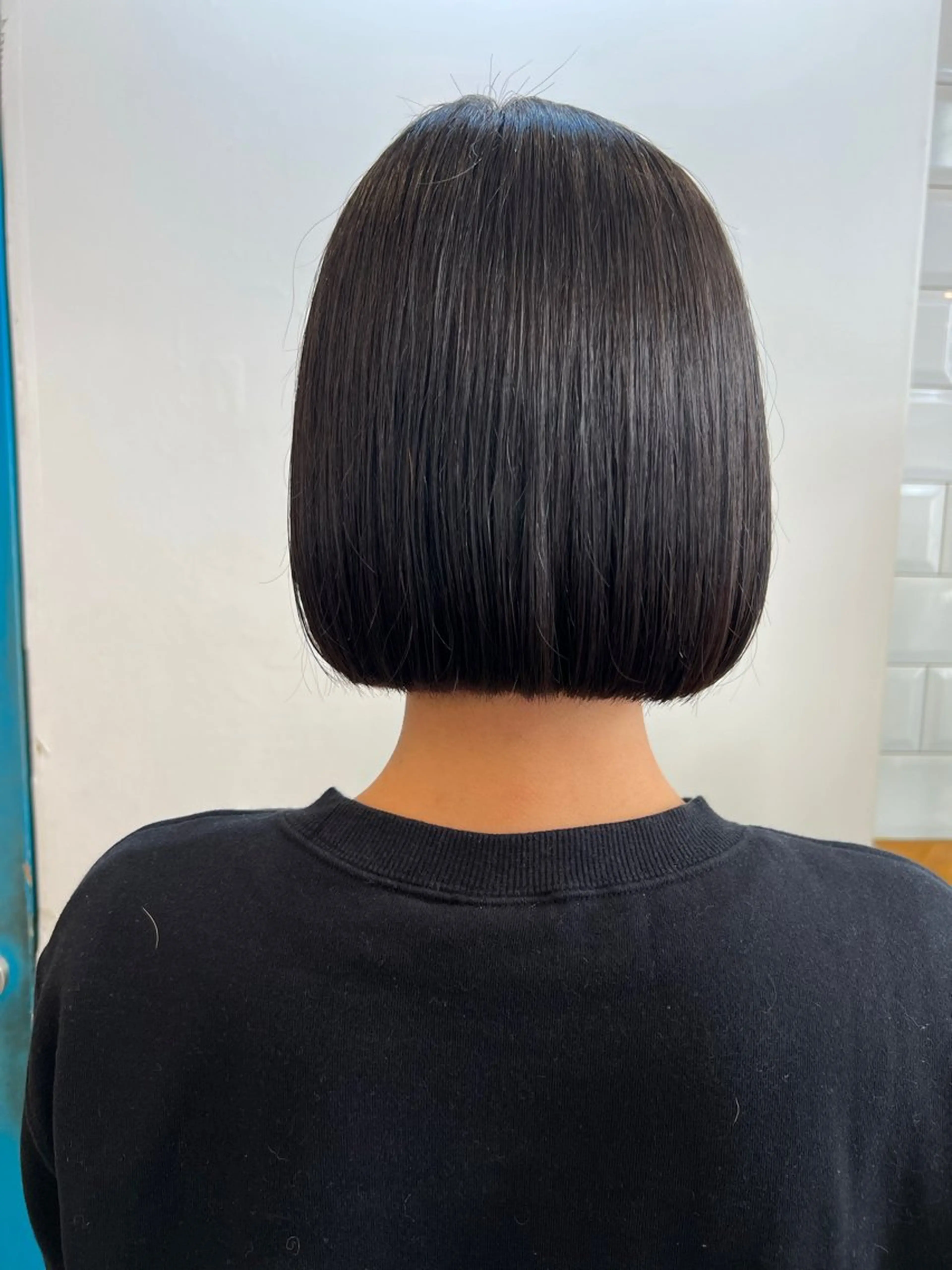 ショート ボブ 顔周りカット ハイライト カット 縮毛矯正 トリートメント KANA/ボブ/ インナーカラー/艶髪のヘアスタイル