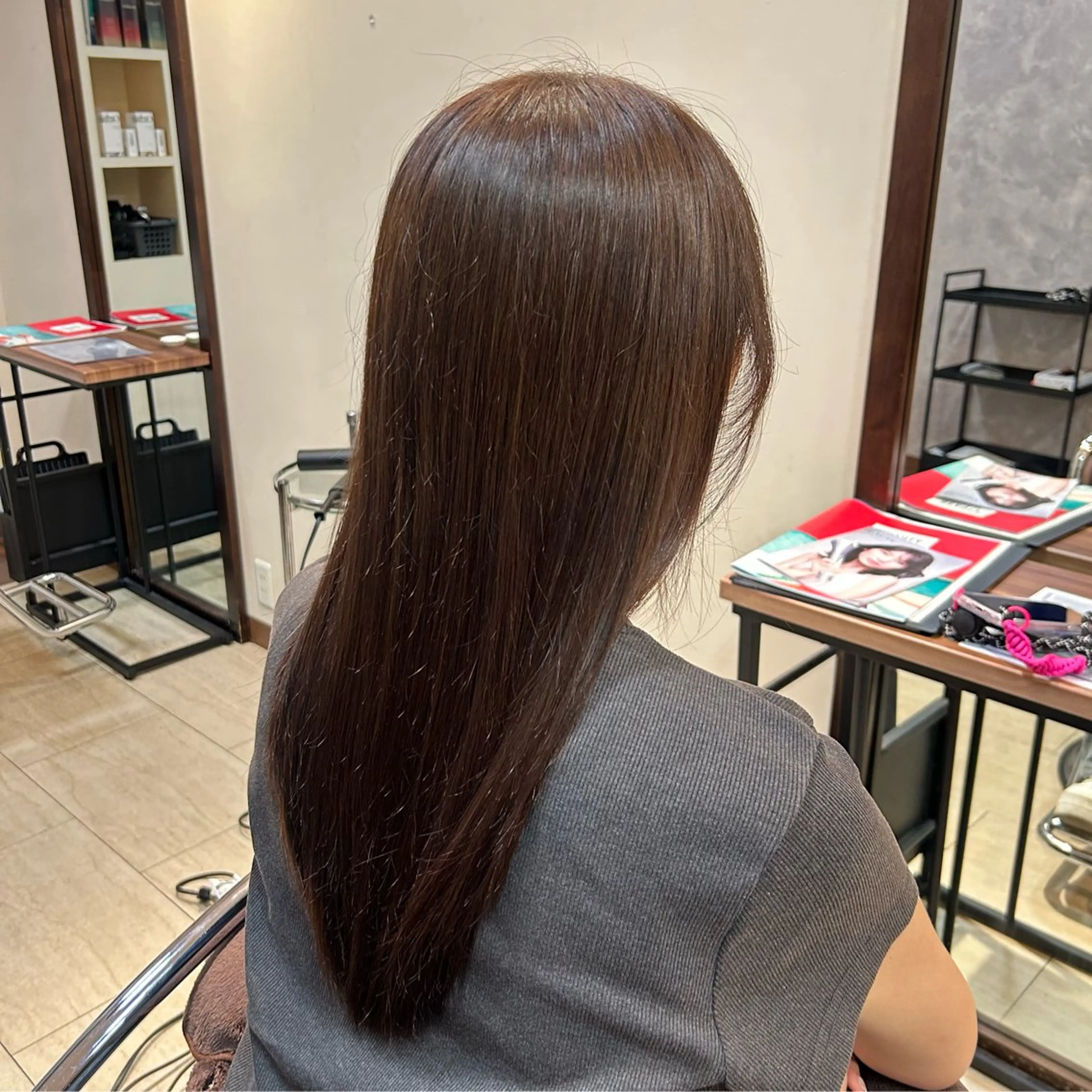 ロング カラー ヘアカラー トリートメント 透明感カラー🍯 髪質改善🫧 野々愛のヘアスタイル