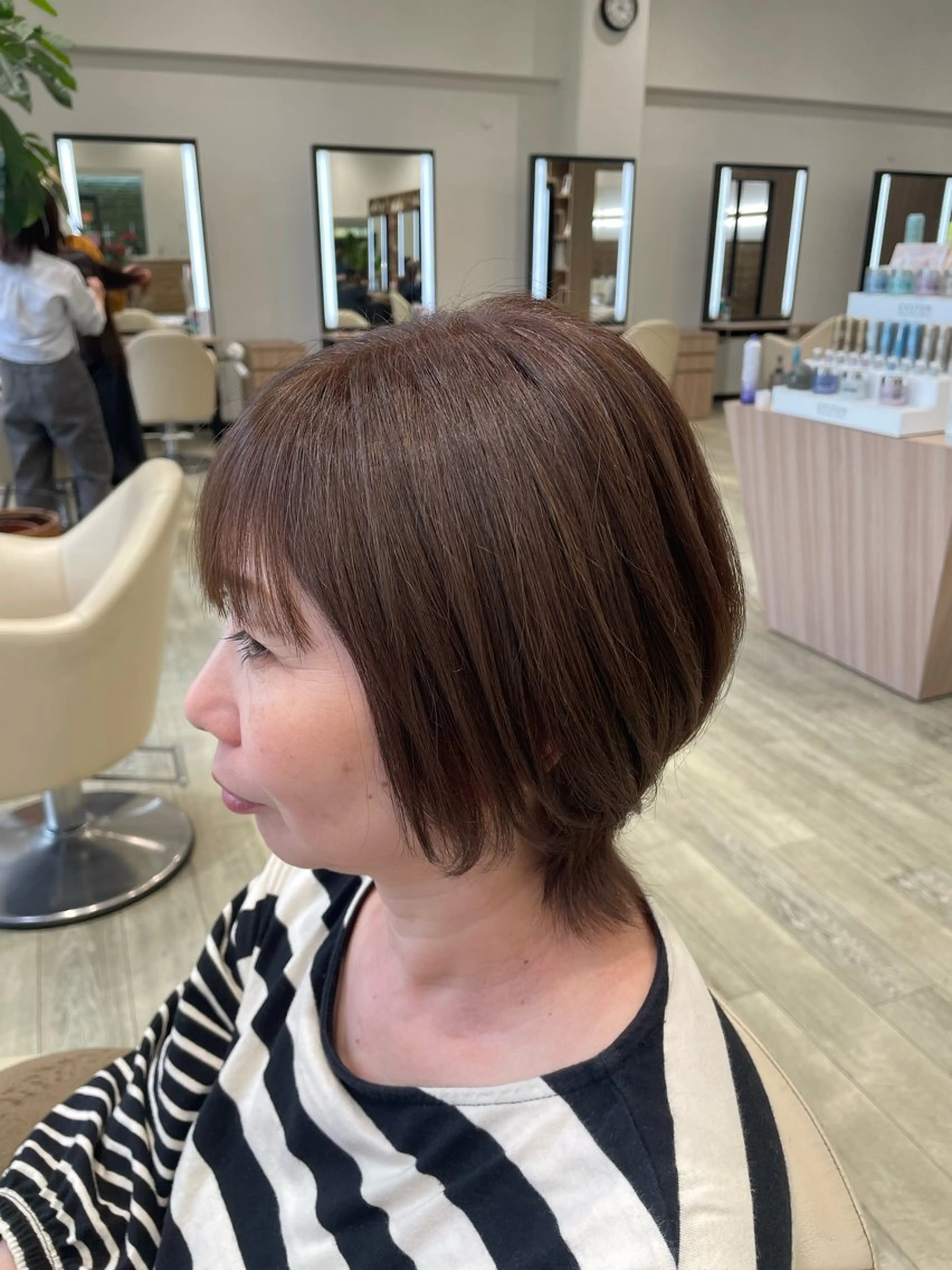 ミディアム 伸ばしかけ カット 田中 あかりのヘアスタイル