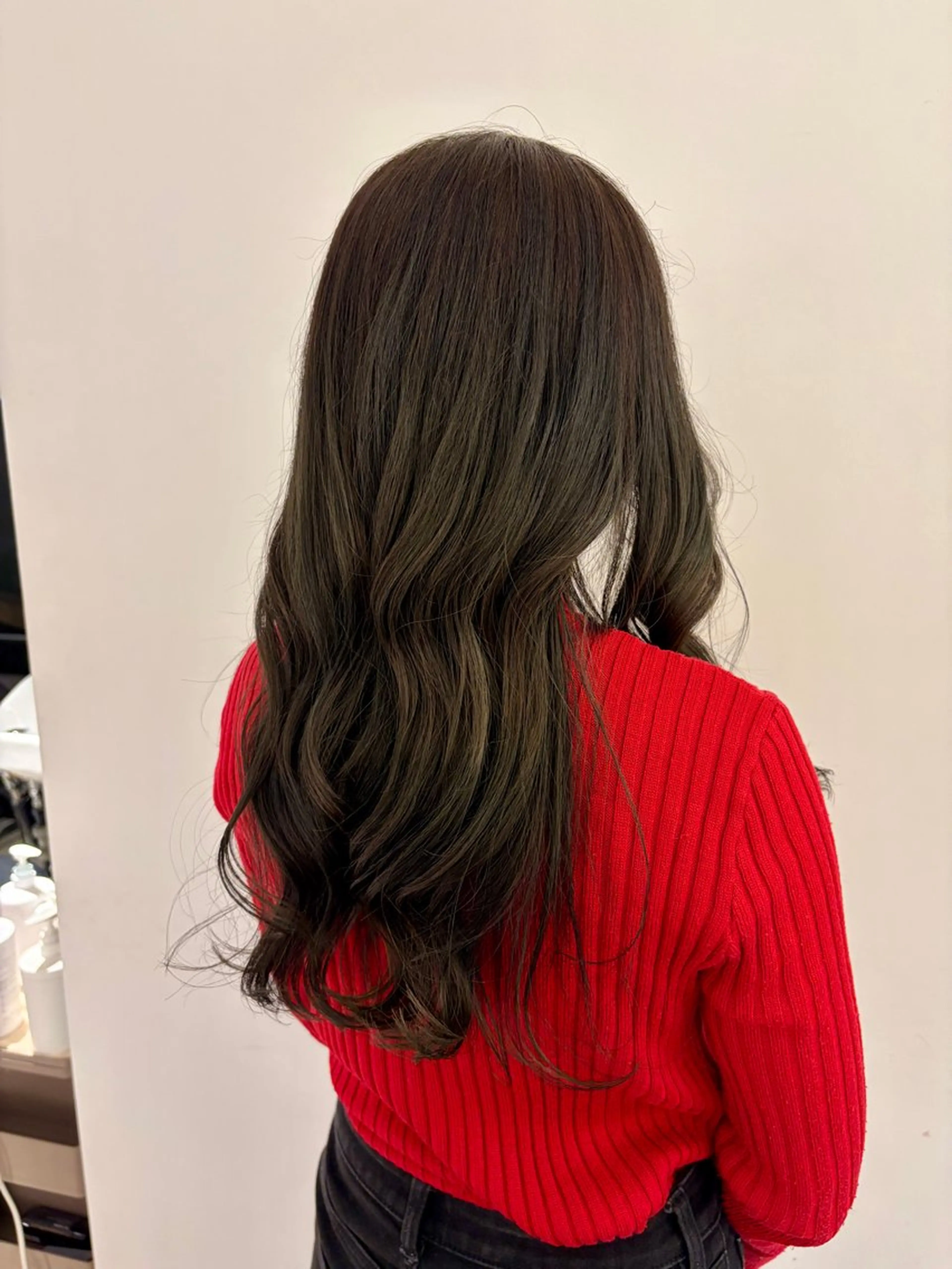 ロング カラー オリーブカラー SPACIUM by UNBIRTHDAY所属・UNBIRTHDAY amiのヘアスタイル