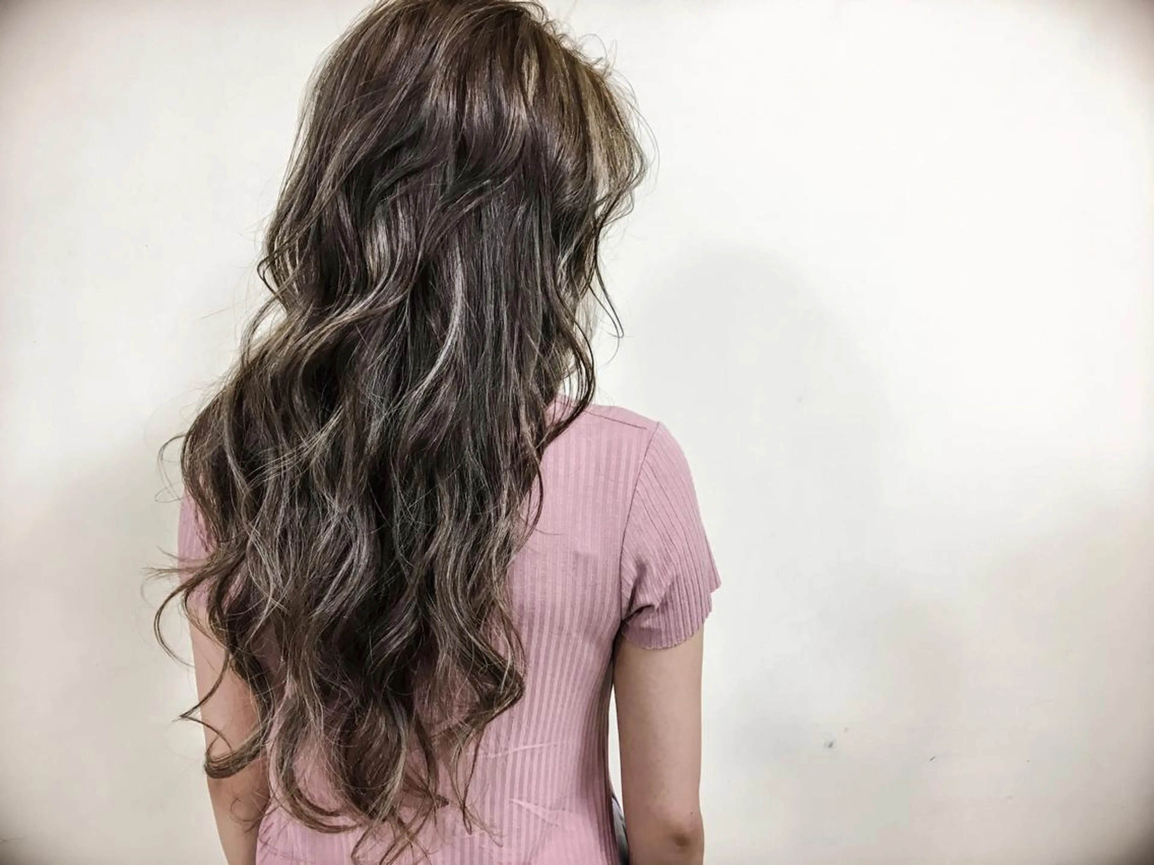 ロング カラー ハイライトカラー ハイライト Beach 代表 KENTAのヘアスタイル