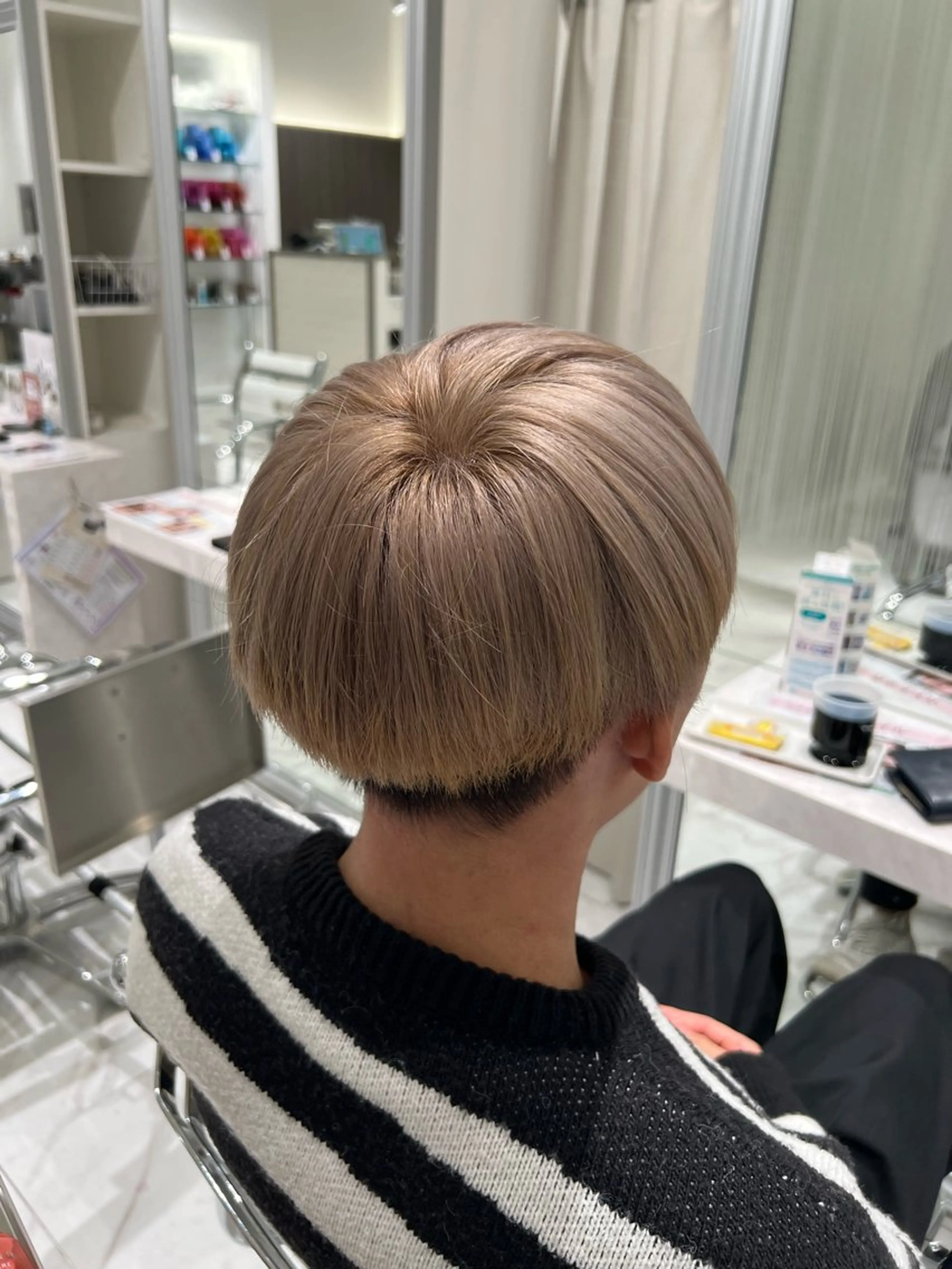 ミディアム カラー パーマ メンズ ベージュカラー ホワイトベージュ 縮毛矯正 柳澤 和也のヘアスタイル