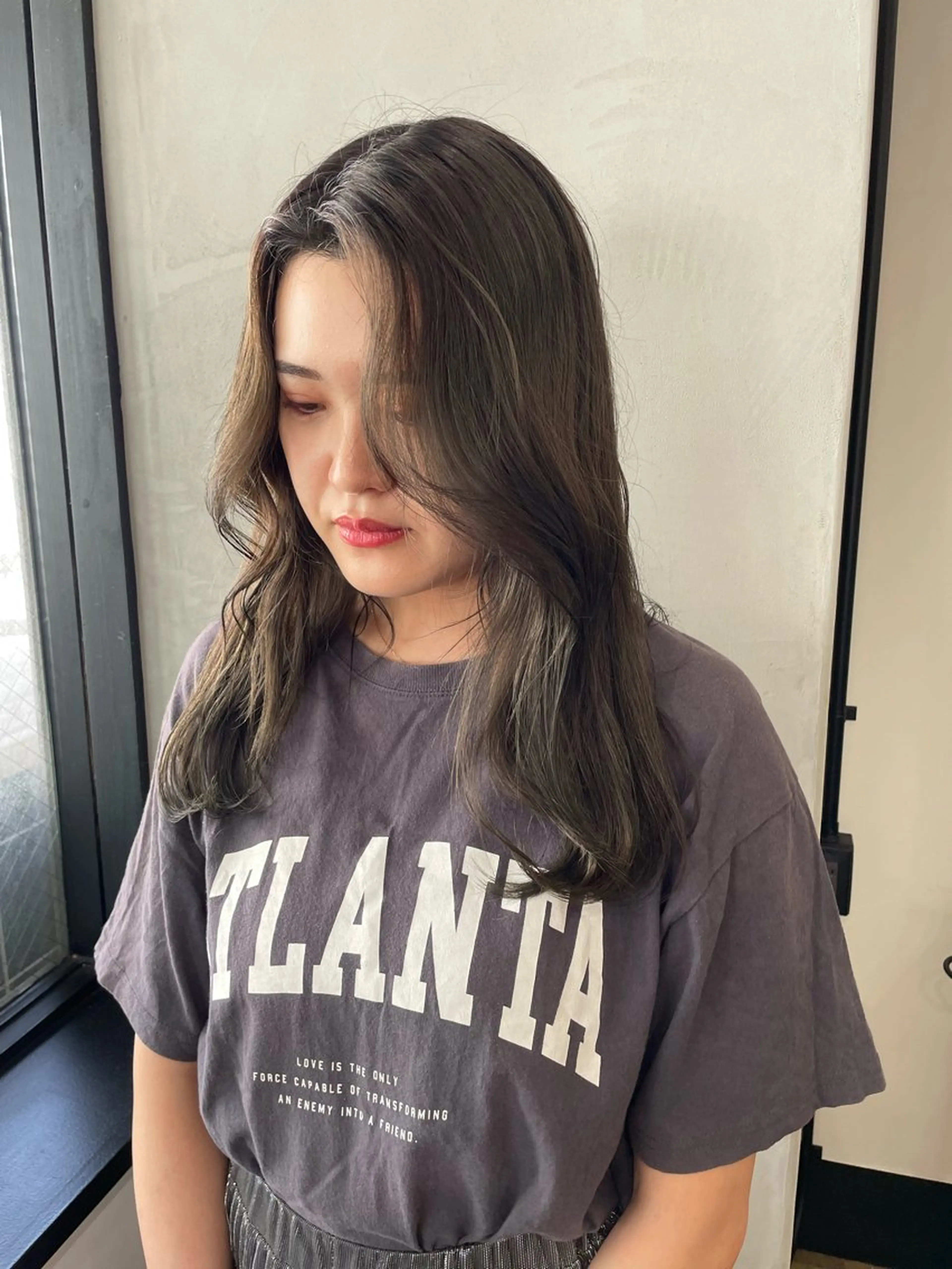 ロング Megu/ベージュ/ 透明感カラーのヘアスタイル