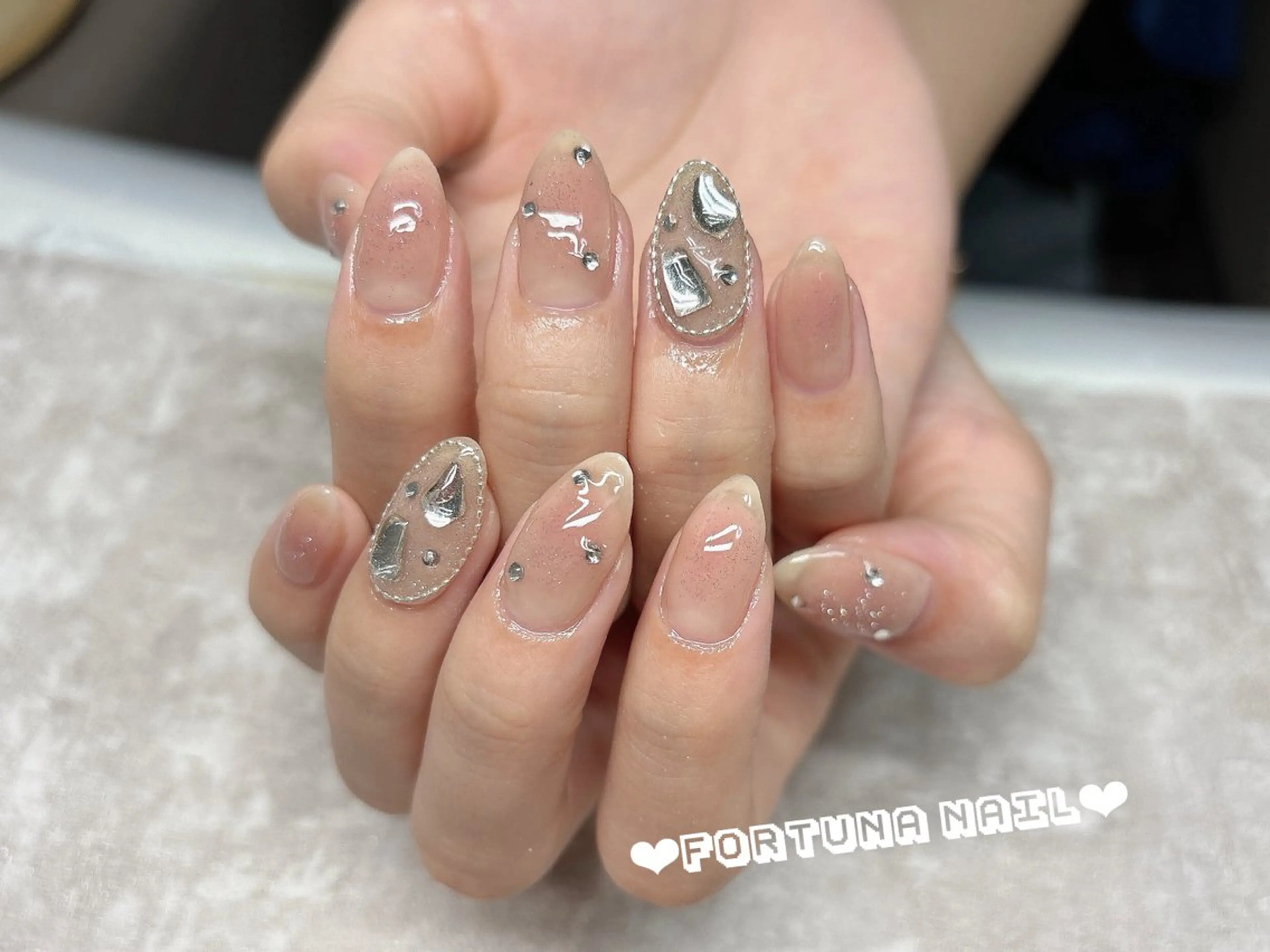 ネイル ハンドネイル ハンドケア Nail •Head スパFortunaのネイルデザイン