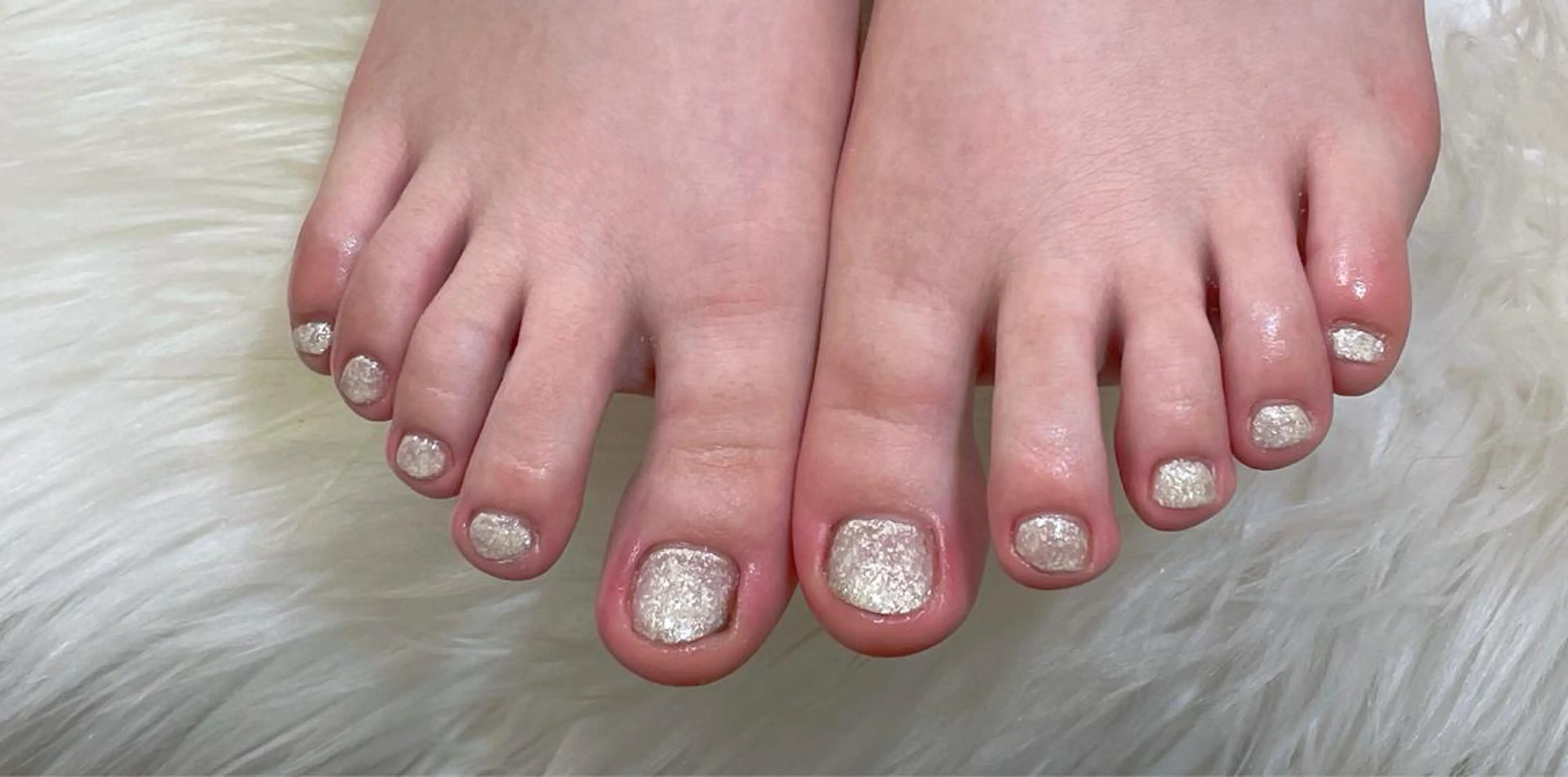 ネイル オーロラネイル フラワーネイル フットネイル フレンチネイル ジェルネイル フットネイル mogunail &blowのネイルデザイン