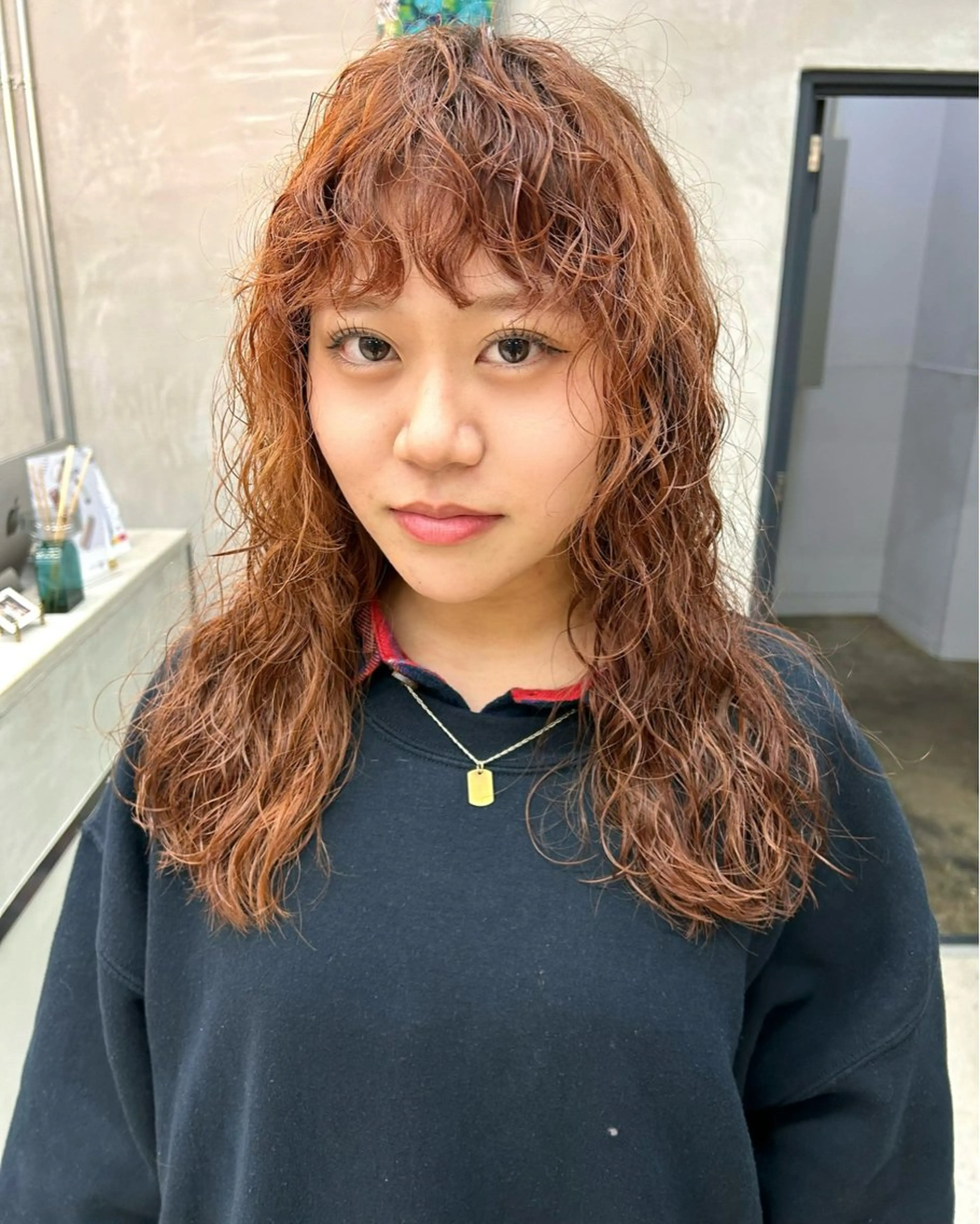ロング カラー パーマ オレンジ スパイラルパーマ カット ヘアカラー パーマ トリートメント tetohair 森田浩平のヘアスタイル