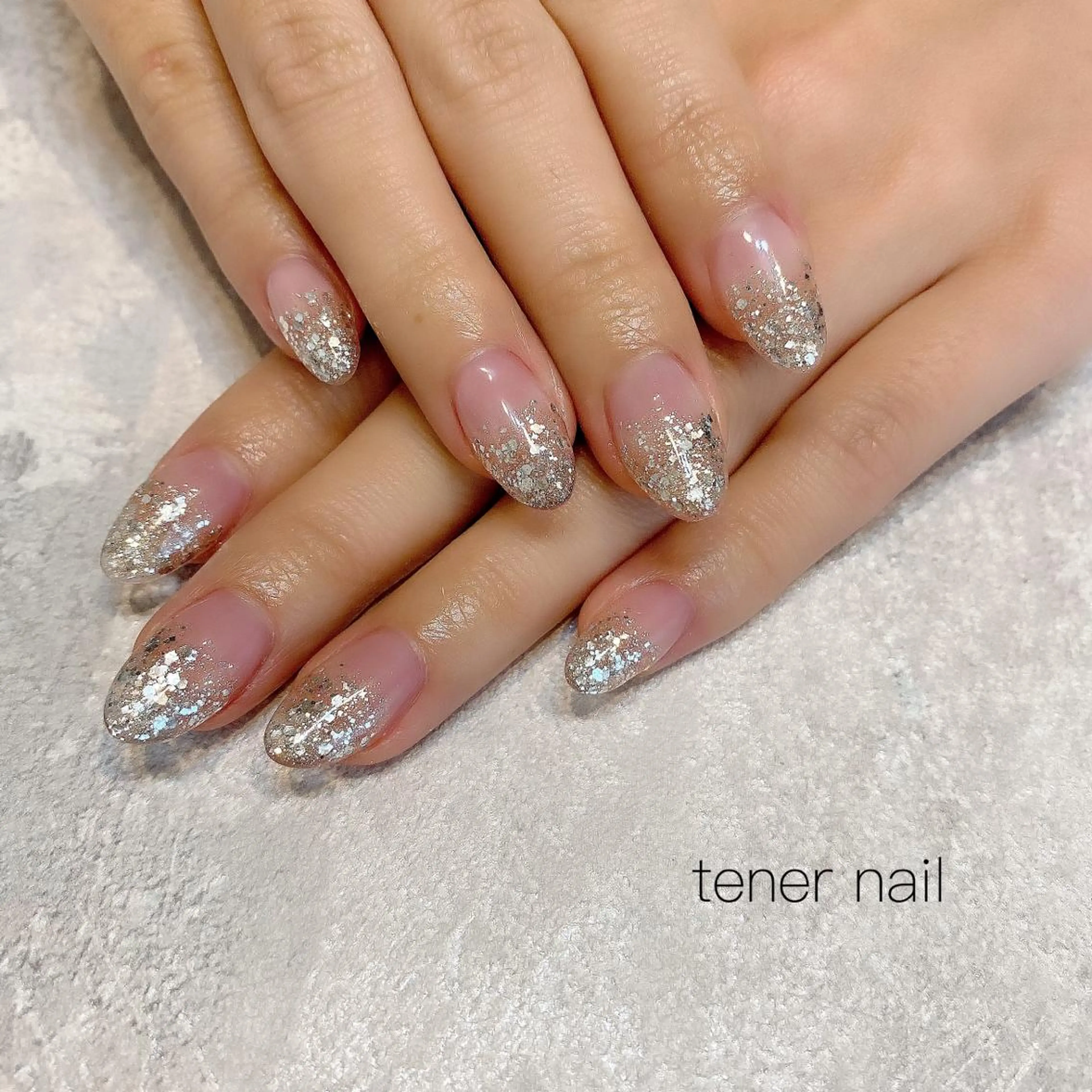 ネイル グラデーション ラメ(グリッター) ラメグラデーション スカルプネイル tener  nail  テネルネイル所属・テネルネイル tener nailのネイルデザイン