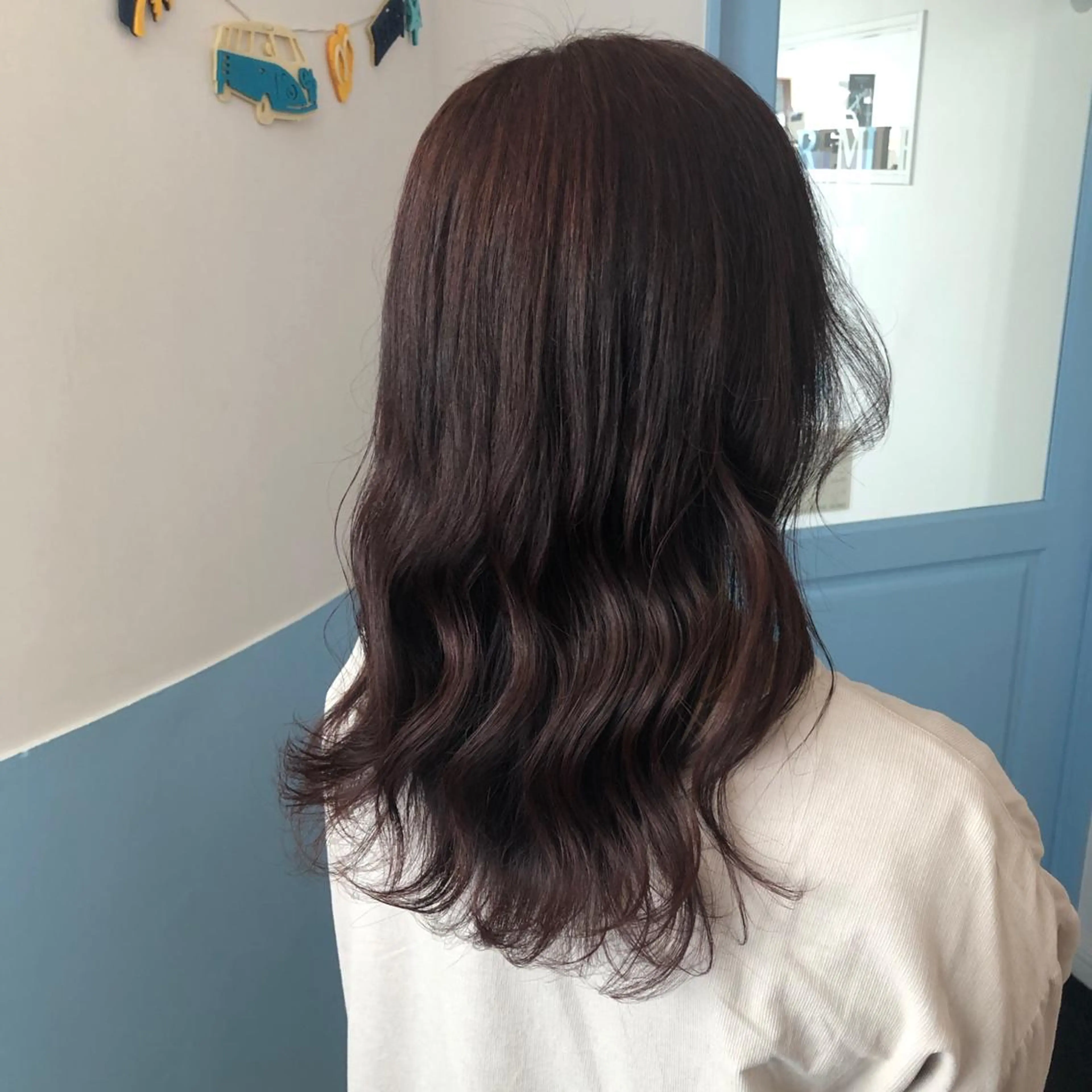 セミロング つばた みゆ🦋のヘアスタイル