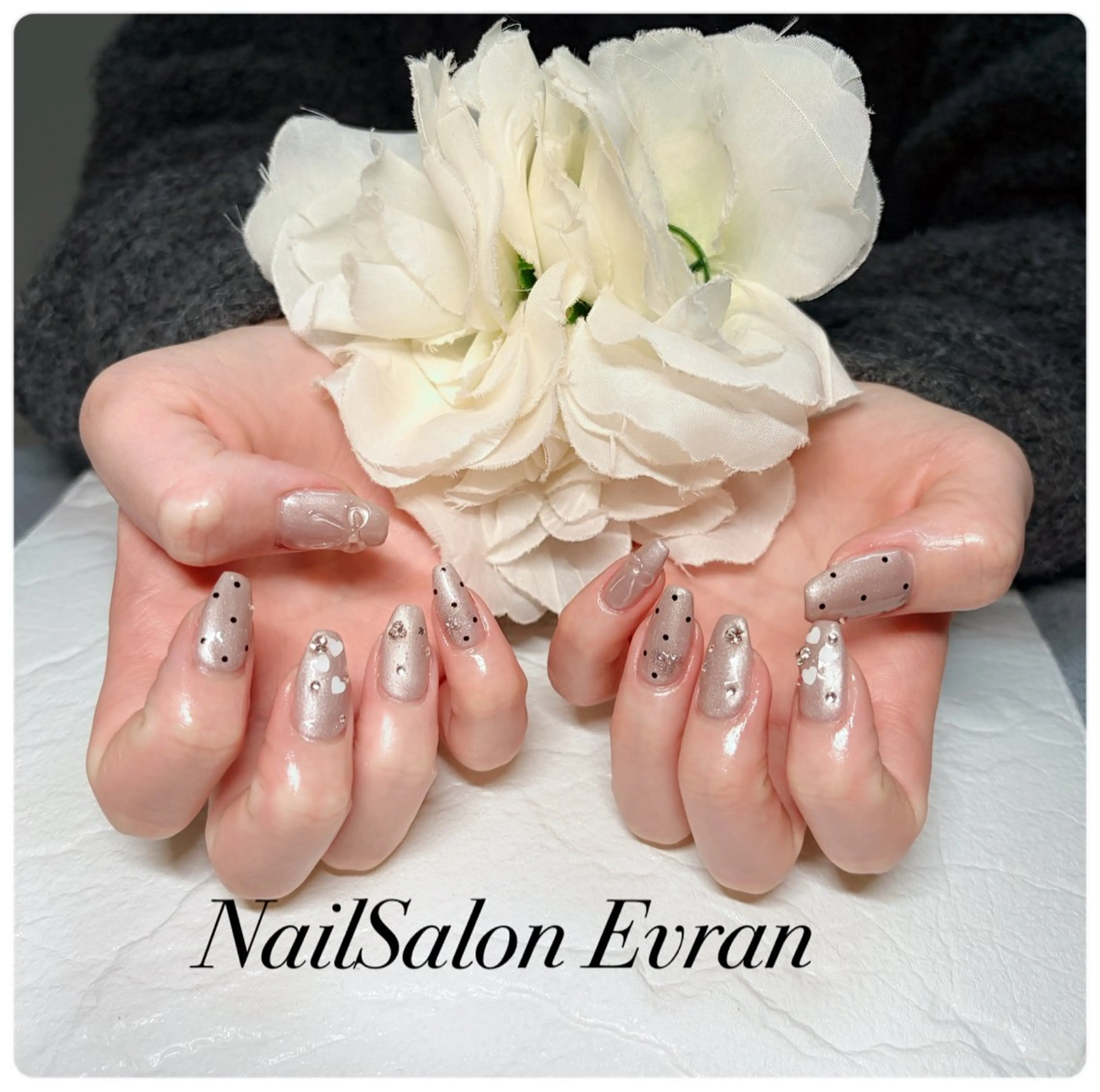 ネイル アートネイル クリアネイル ドット フレンチネイル マグネットネイル ハンドネイル Nail salon Evranのネイルデザイン