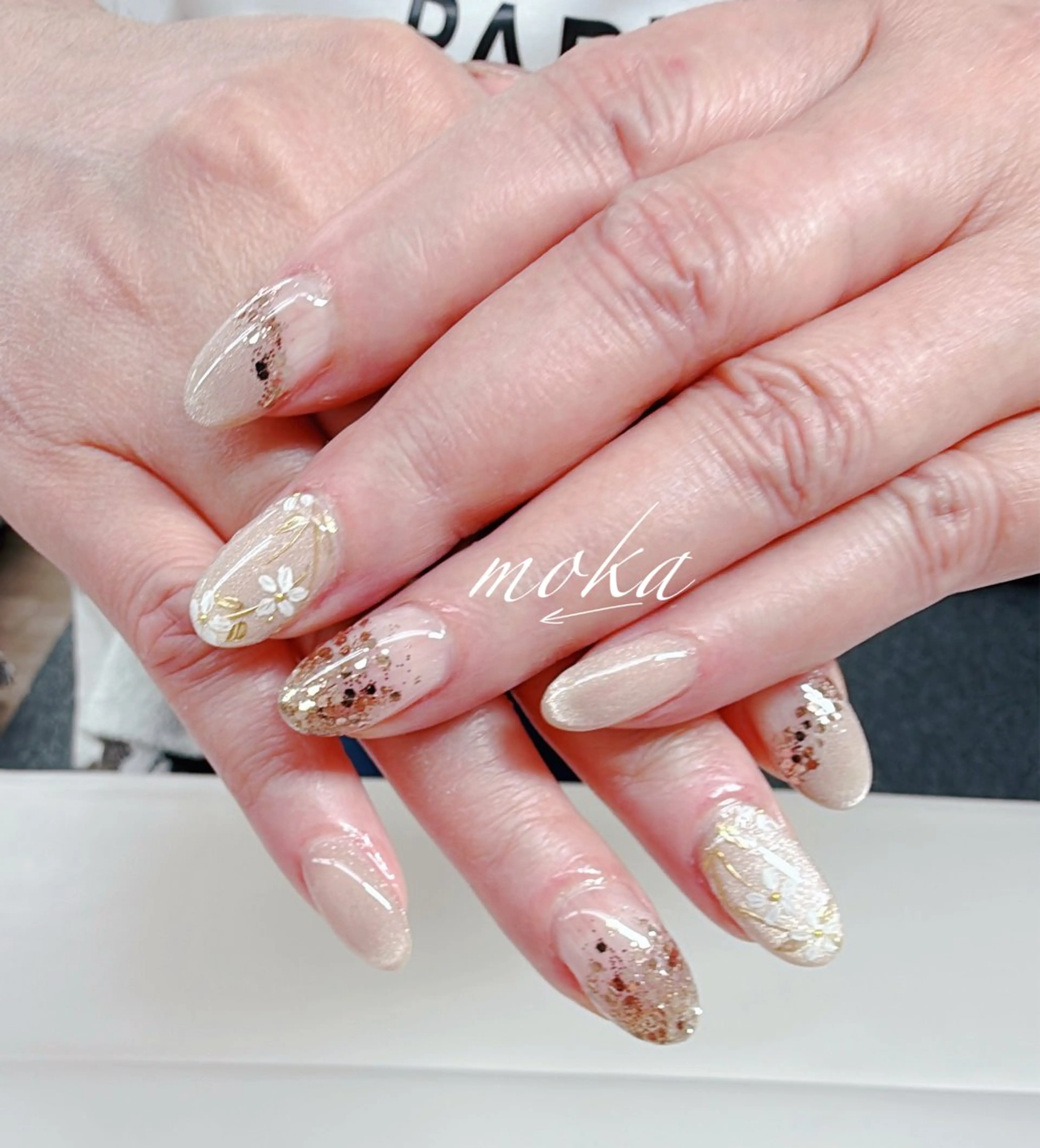 ネイル 胡蝶蘭レディースサロ ンNailMOKAのネイルデザイン