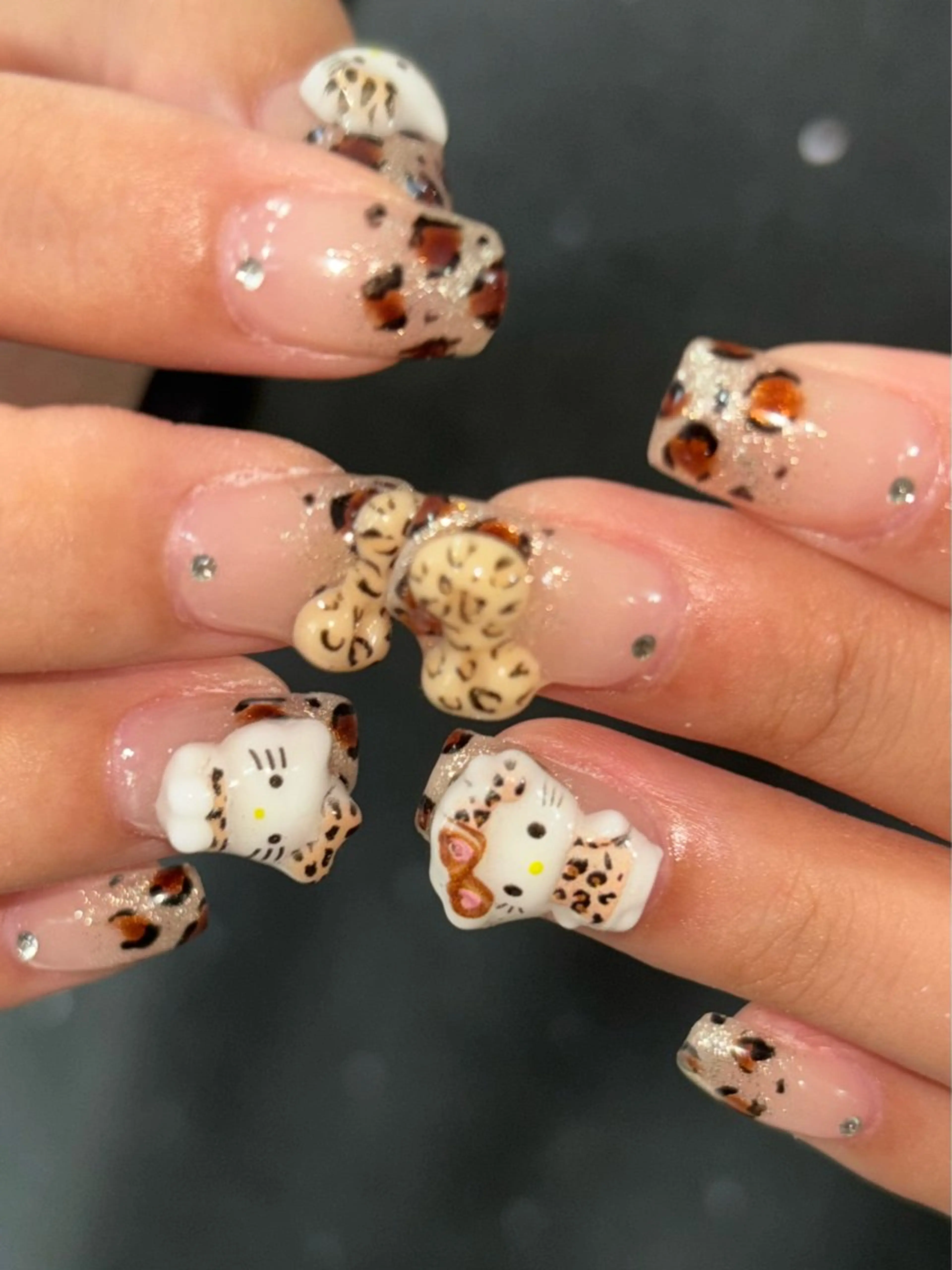 ネイル ハンドネイル 🪐富島彩夏 /海外nail🪐のネイルデザイン