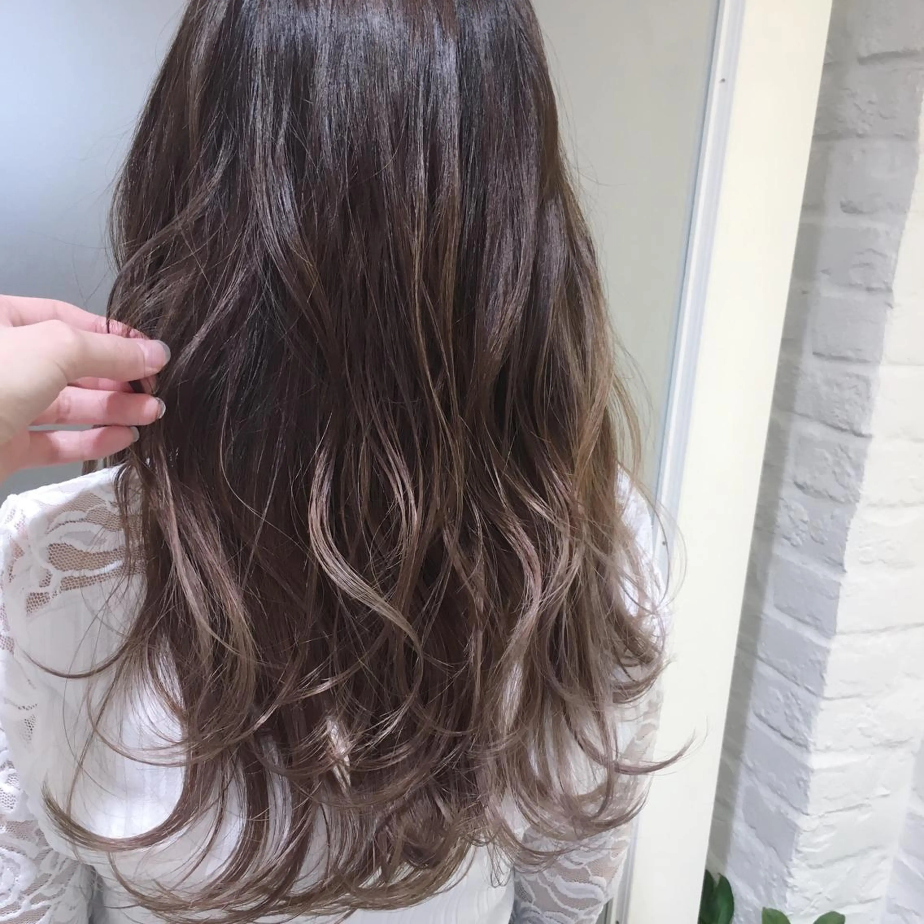 ロング カラー ハイライトカラー ハイライト 加藤 あやみのヘアスタイル