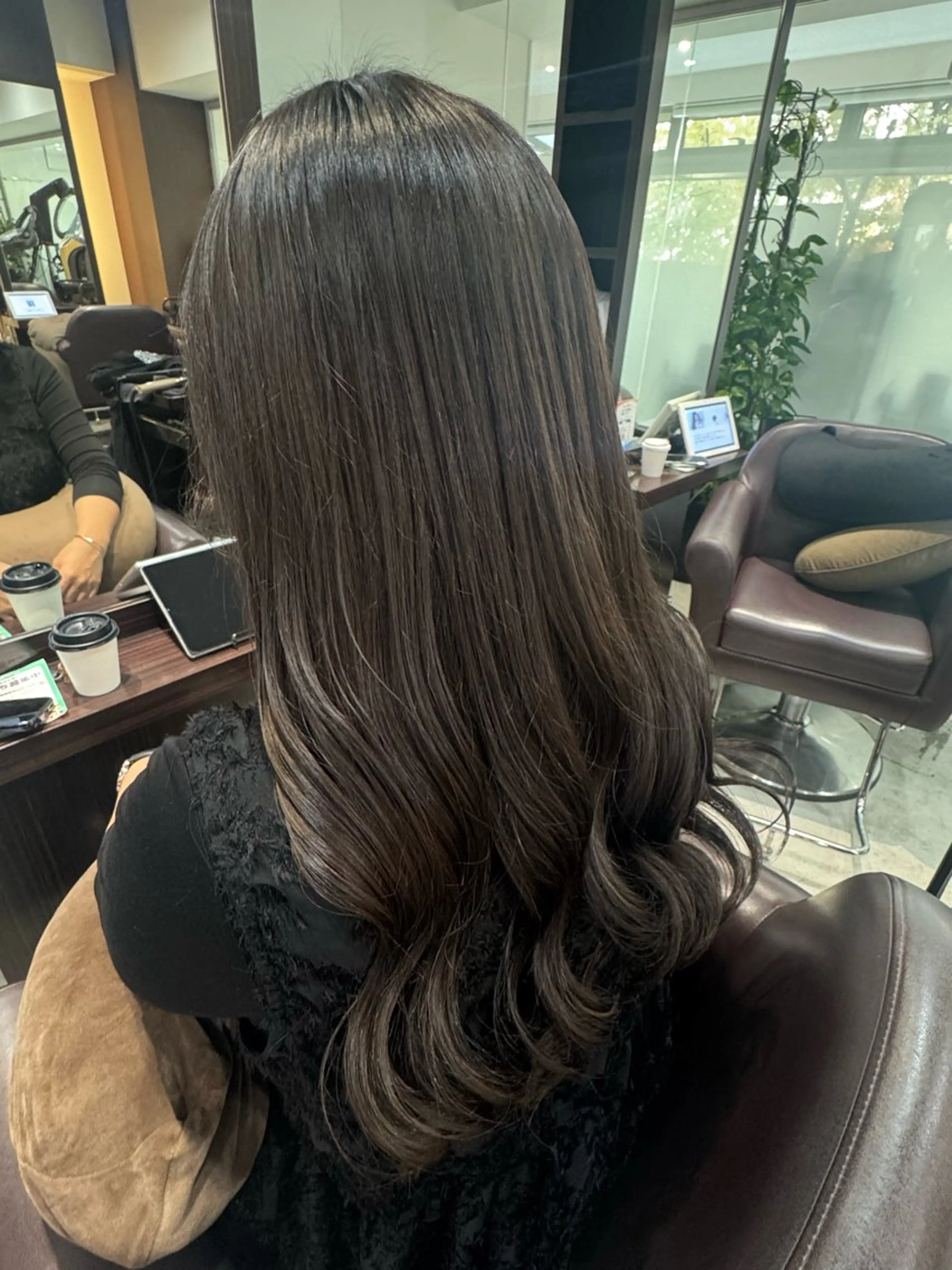 ロング ヘアカラー 柴田 妃菜🧸のヘアスタイル