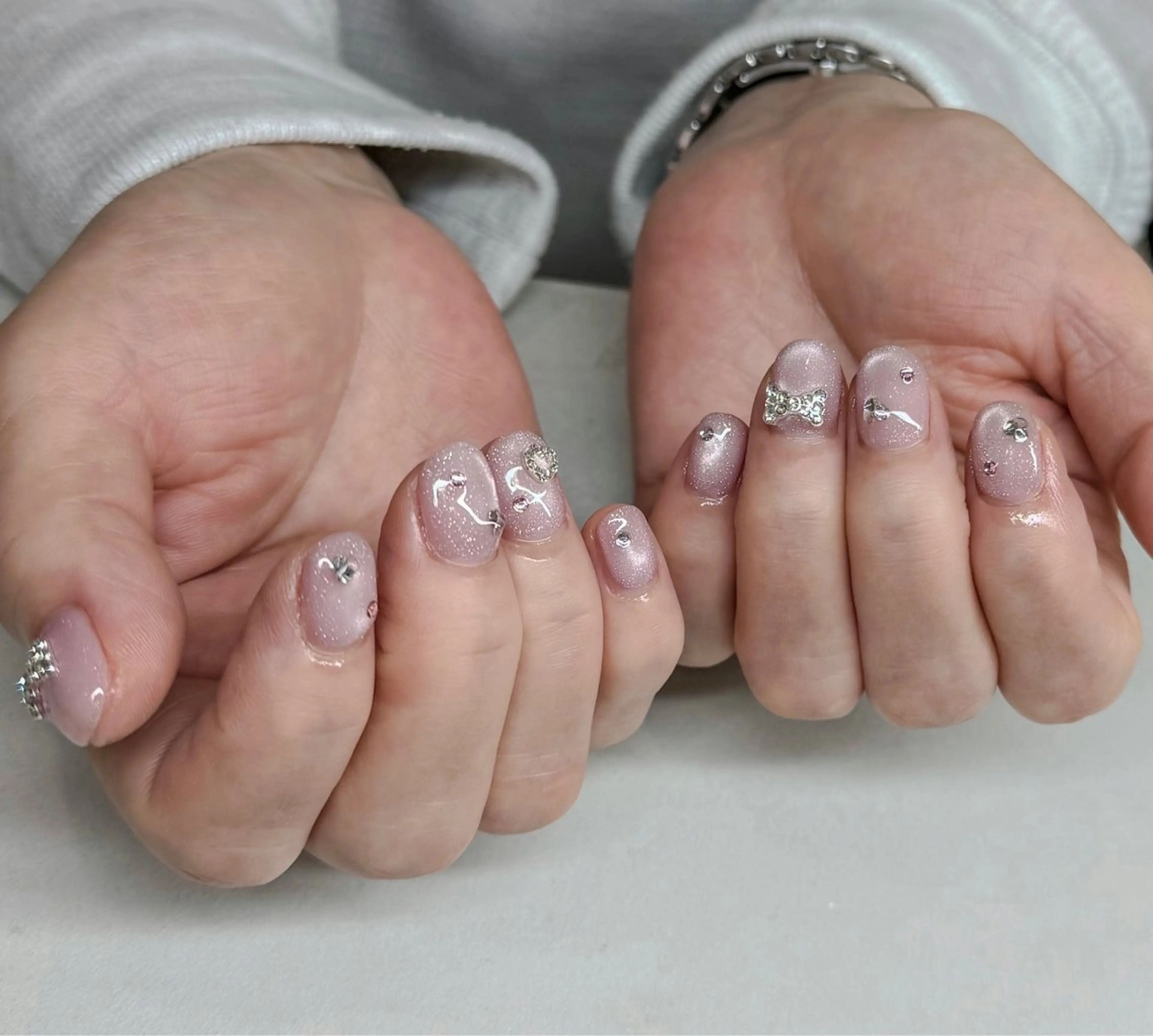 ネイル キラキラネイル マグネットネイル マグネットワンカラー ワンカラーネイル ストーンネイル num-fi Aiのネイルデザイン