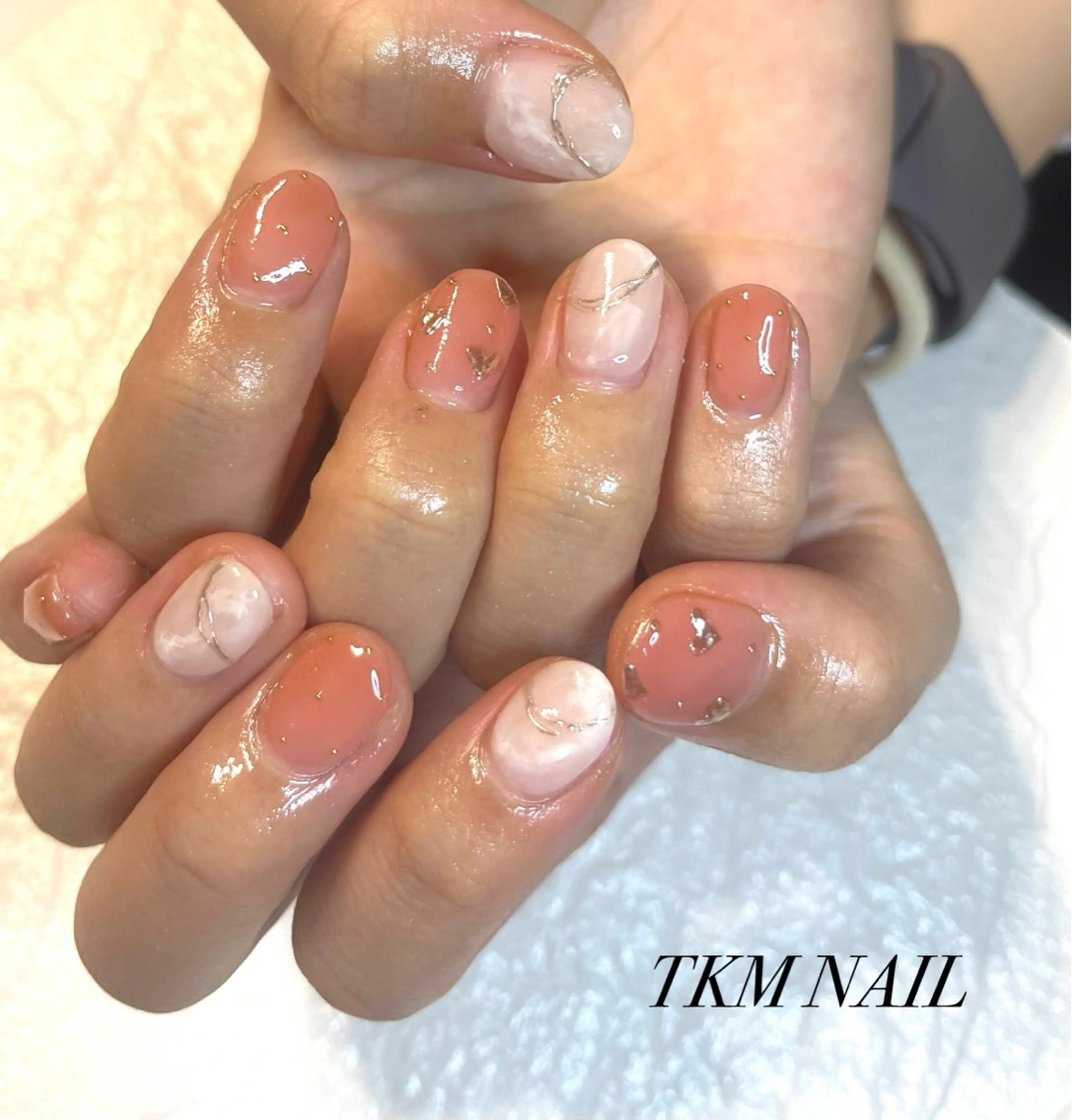 ネイル アートネイル ゴージャス ニュアンスネイル ______ TKM  NAILのネイルデザイン