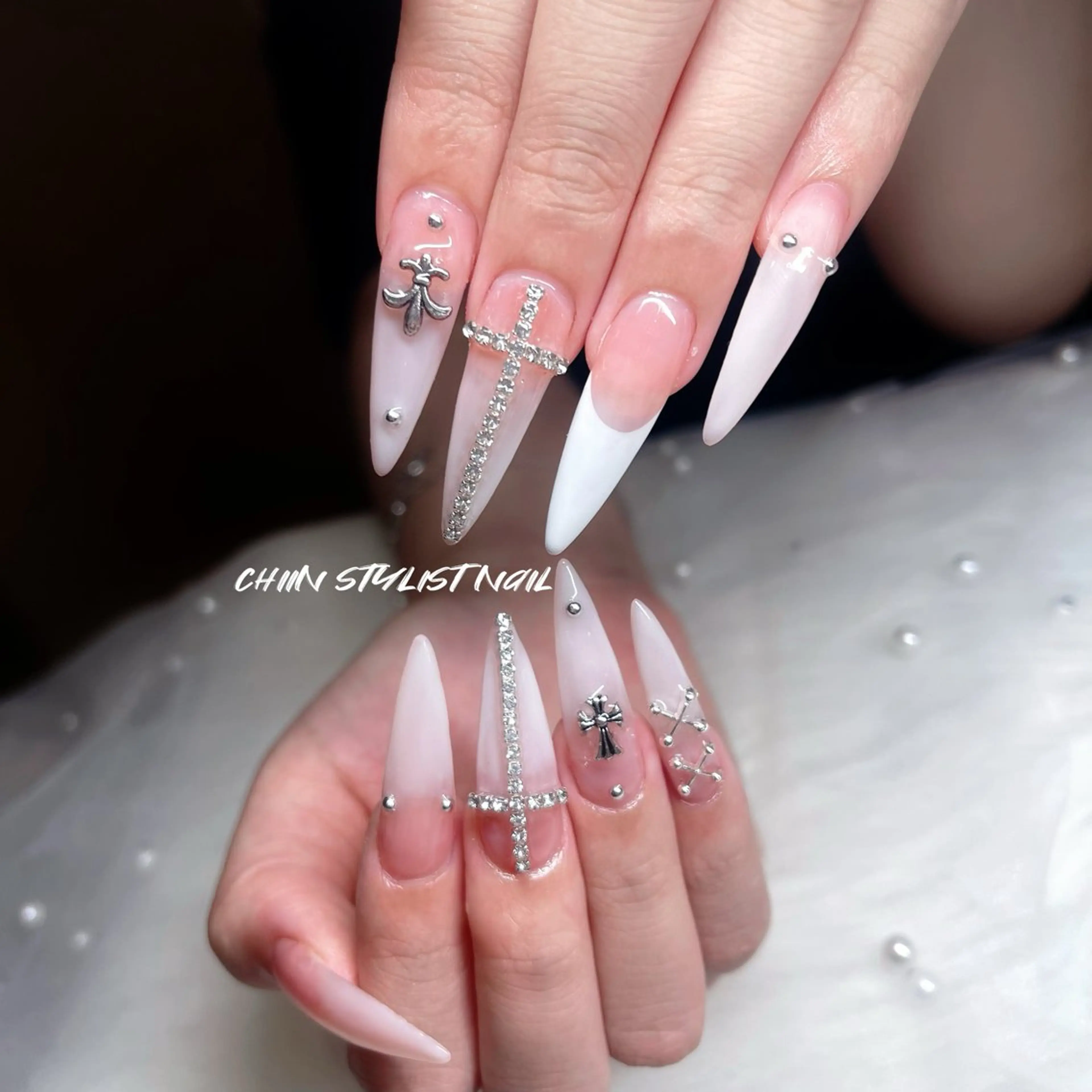 ミディアム ハンドネイル Chiin Nailのネイルデザイン