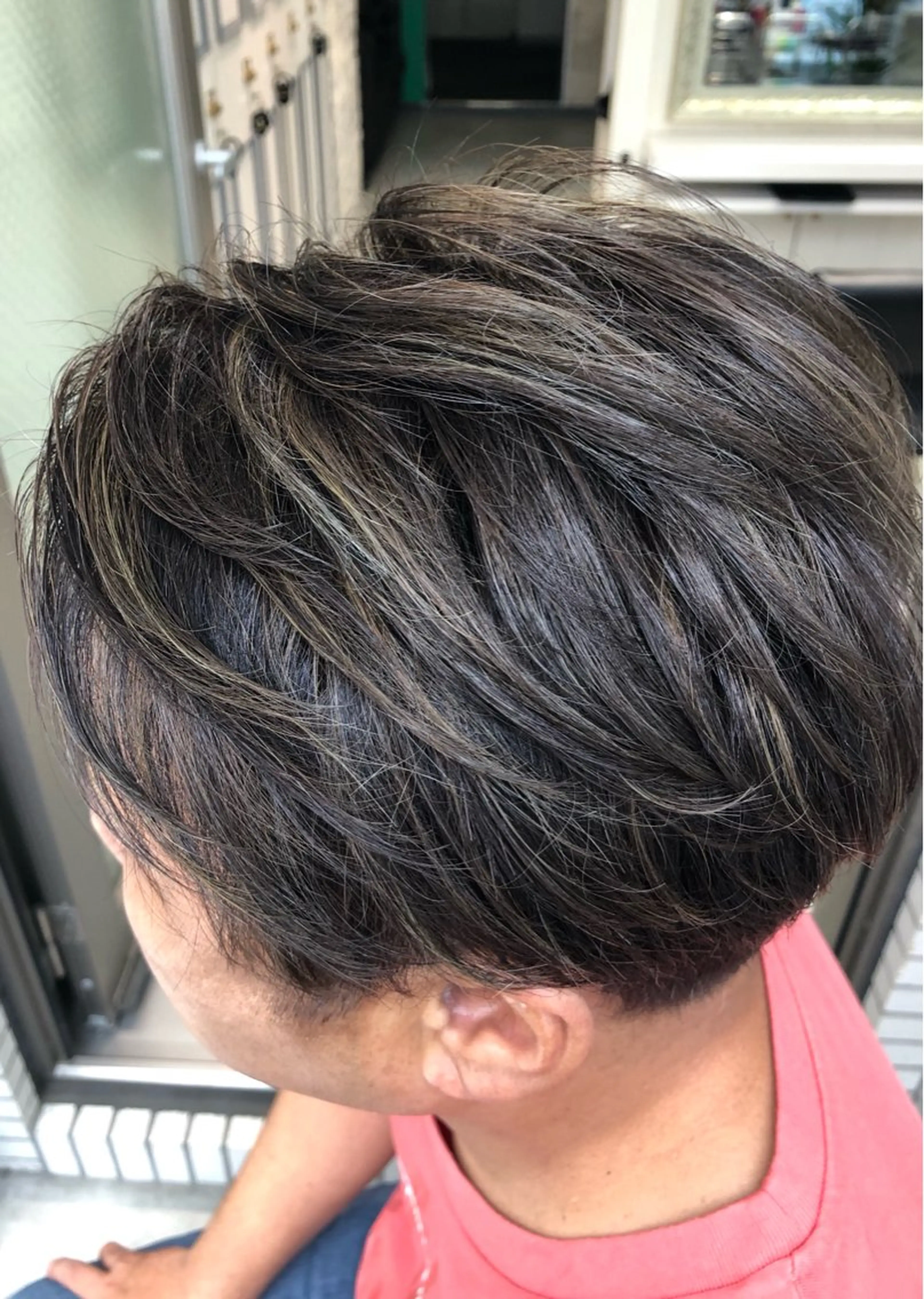 ショート カラー メンズ メンズハイライト ハイライトカラー ハイライト 新徳 りえのヘアスタイル