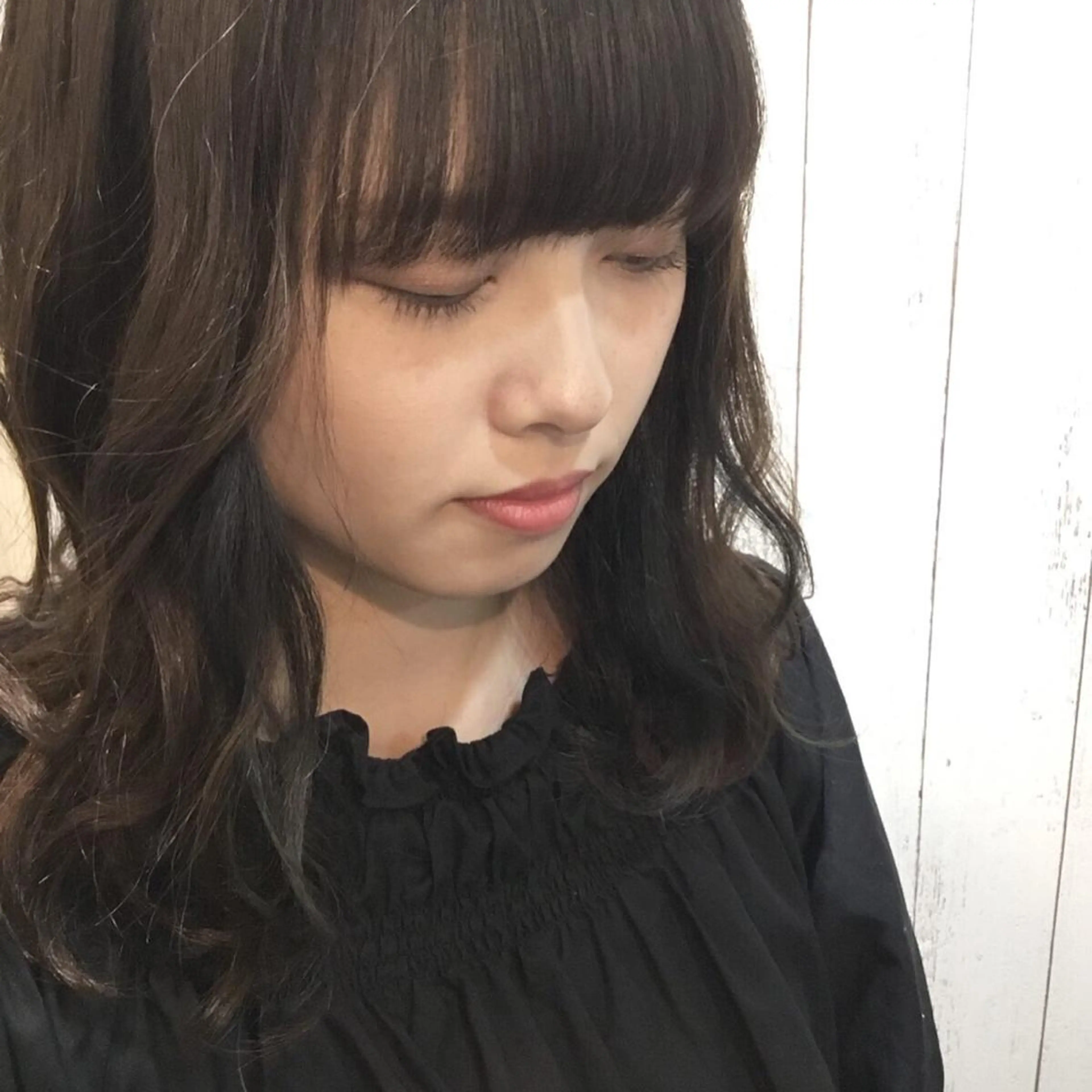 ミディアム カラー embrace エンブレイスのヘアスタイル