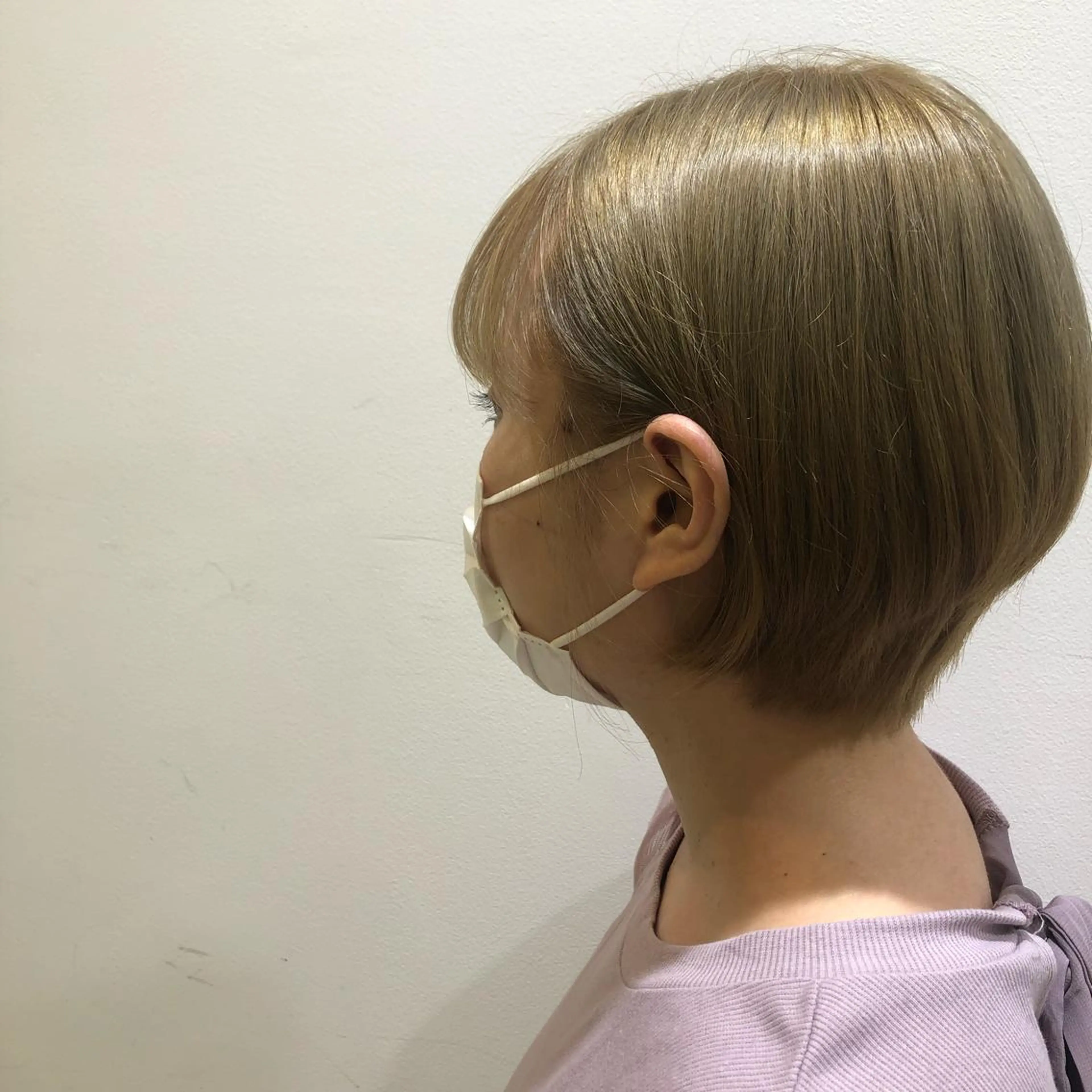 ショート カラー ベージュカラー ミルクティーベージュ ショートヘア 透明感カラー🩵 mioのヘアスタイル