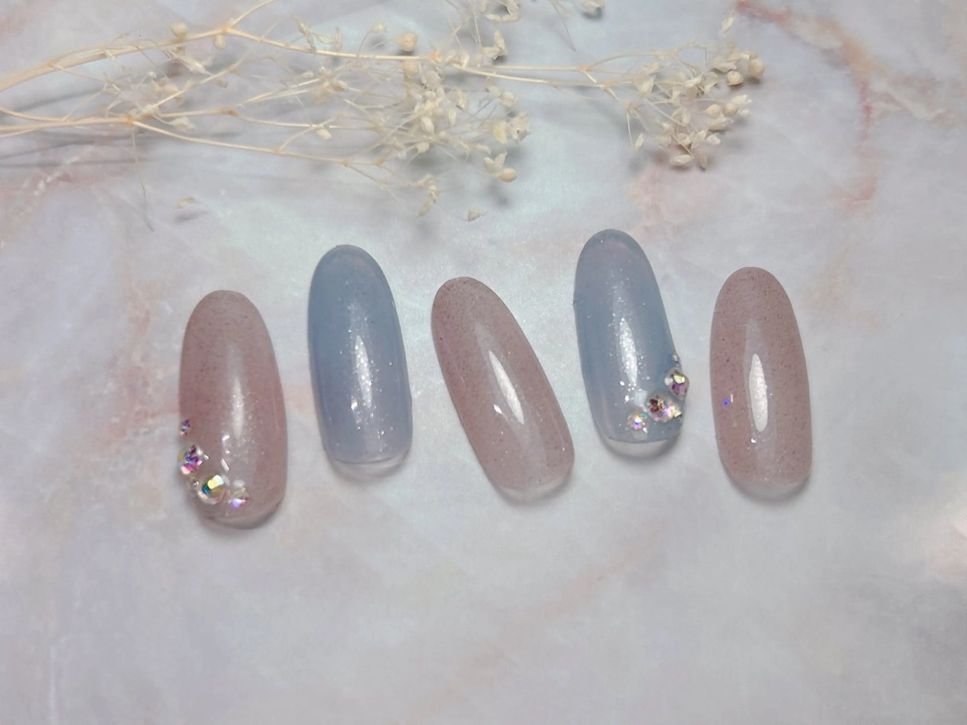 ネイル ジェルネイル マグネットネイル オフィスネイル パラジェル シンプルネイル ネイルサロン パールのネイルデザイン